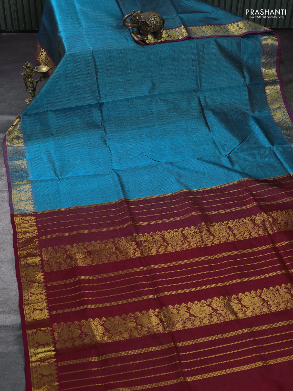 Silk cotton saree cs blue and maroon with allover vairosi pattern and annam zari woven border - Image 2