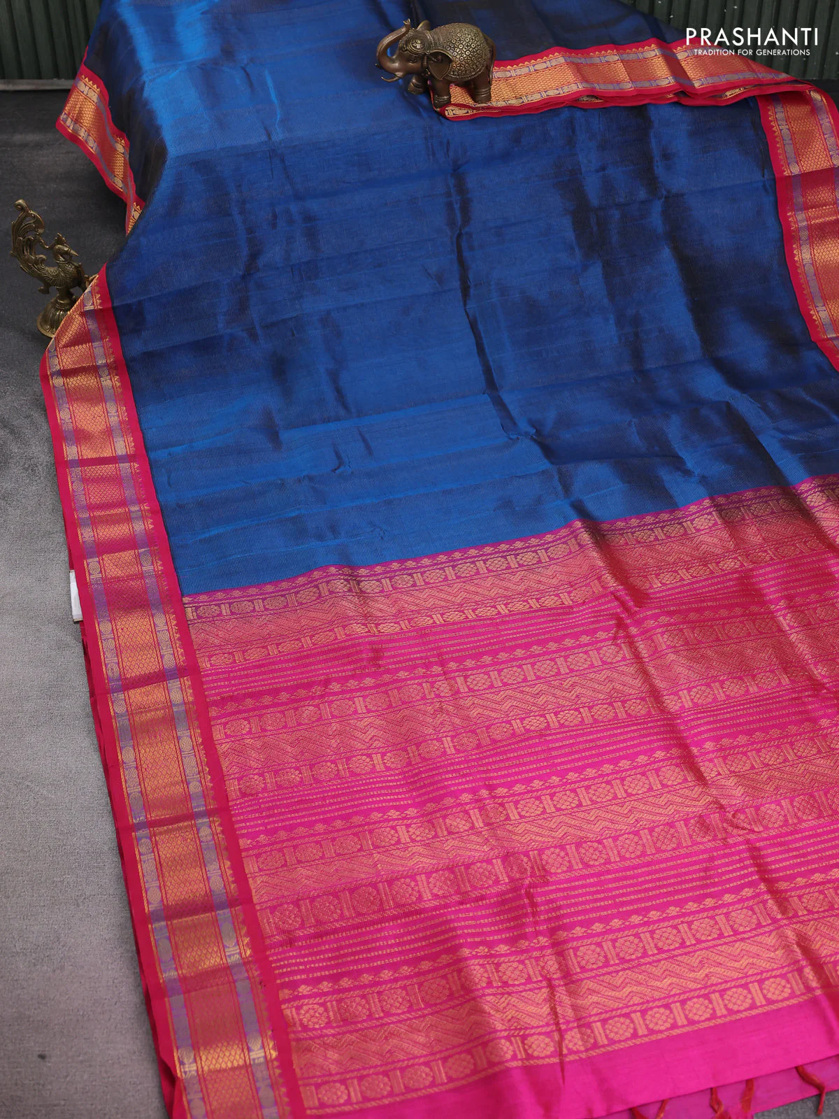 Silk cotton saree cs blue and pink with allover vairaosi pattern and zari woven korvai border - Image 2