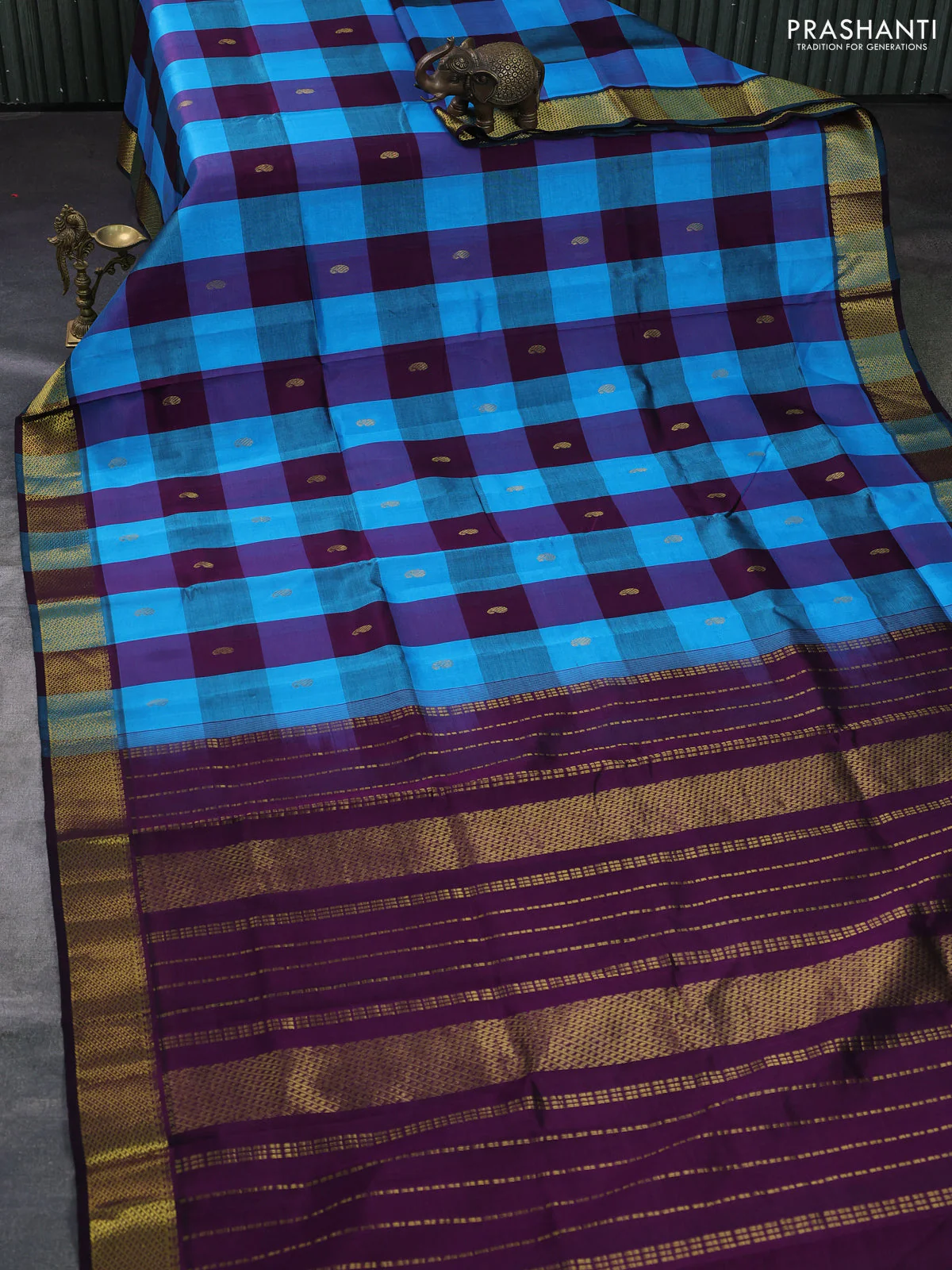 Silk cotton saree cs blue and purple with allover paalum pazhamum checks & buttas and zari woven border - Image 2