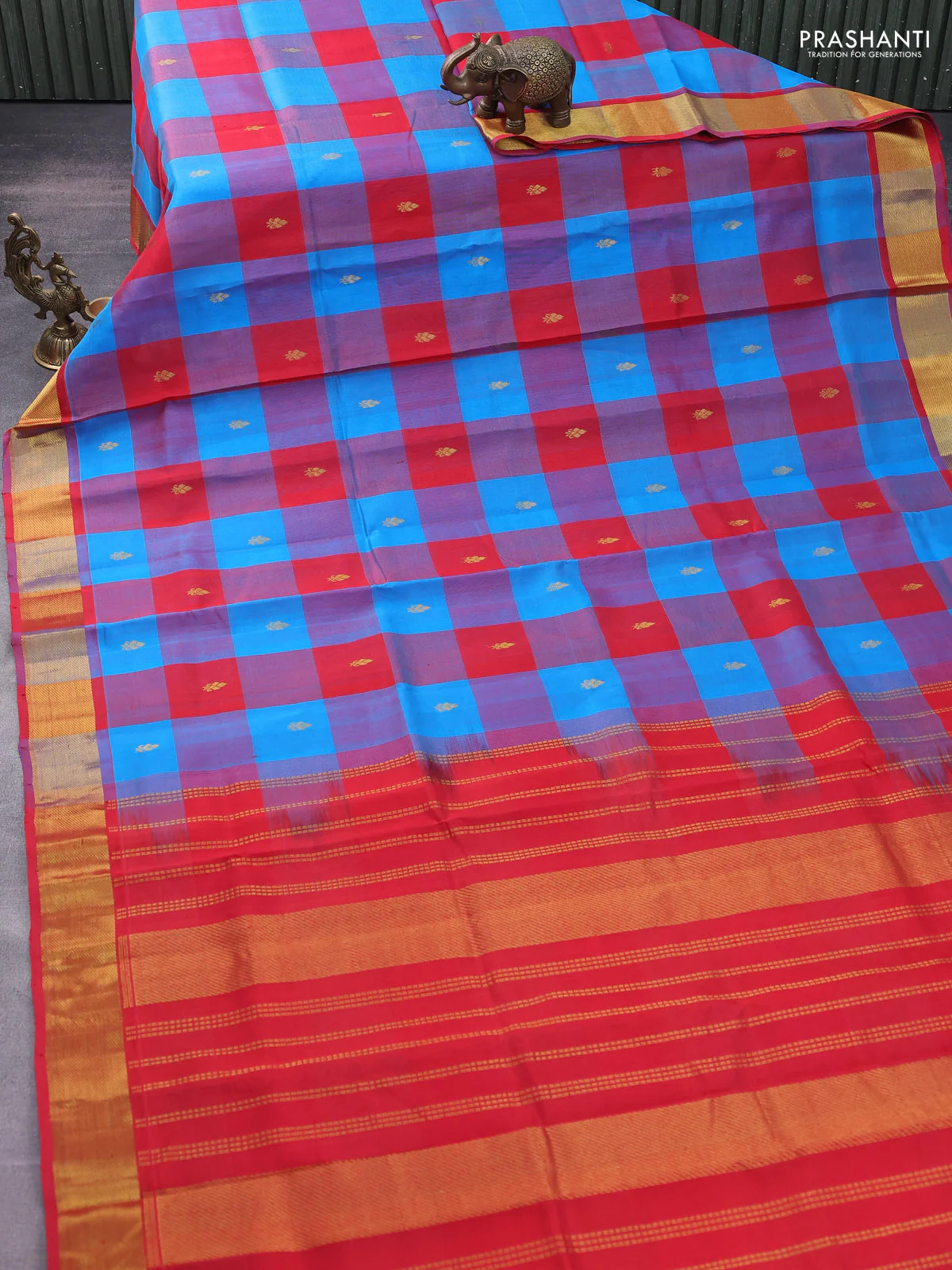 Silk cotton saree cs blue and red with allover paalum pazhamum checks & buttas and zari woven border - Image 2