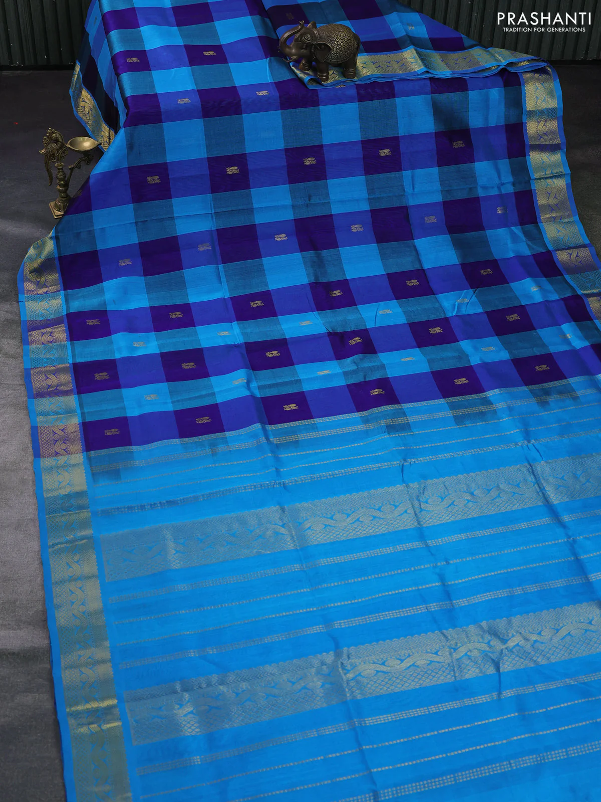 Silk cotton saree cs blue and violet with allover paalum pazhamum checks & buttas and zari woven border - Image 2