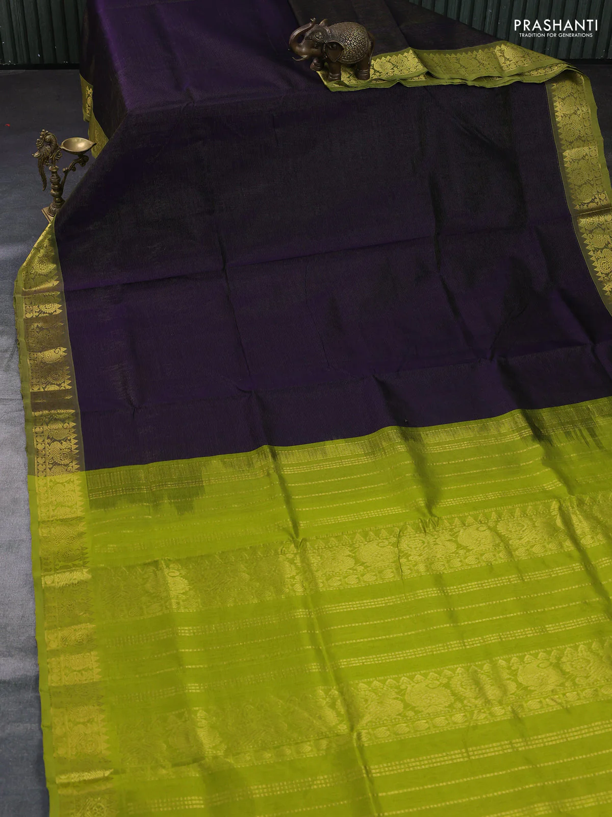 Silk cotton saree deep jamun and lime green with allover vairosi pattern and annam zari woven border - Image 2