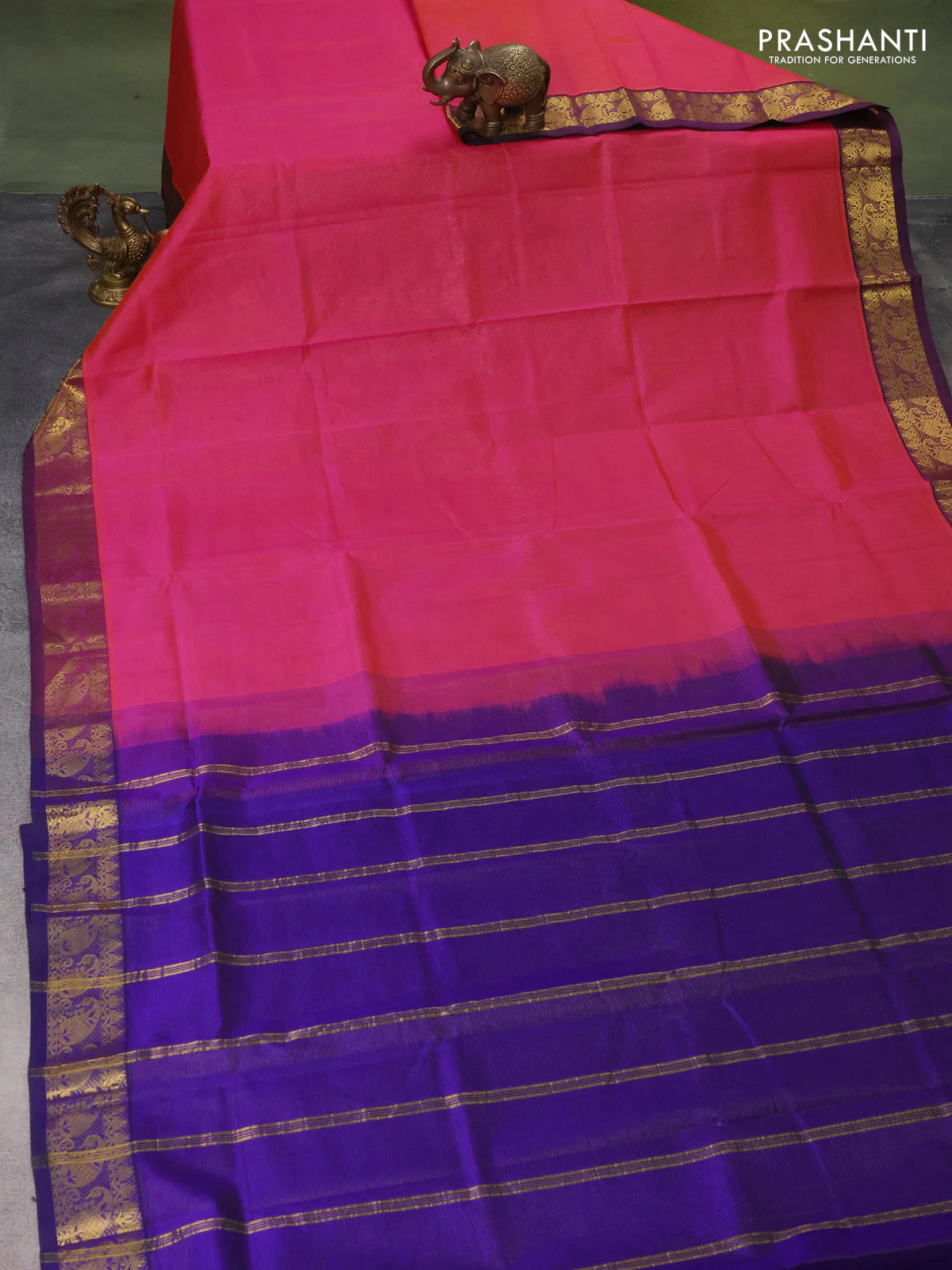 Silk cotton saree dual shade of pinkish orange and blue with allover vairaosi pattern and zari woven border - Image 2