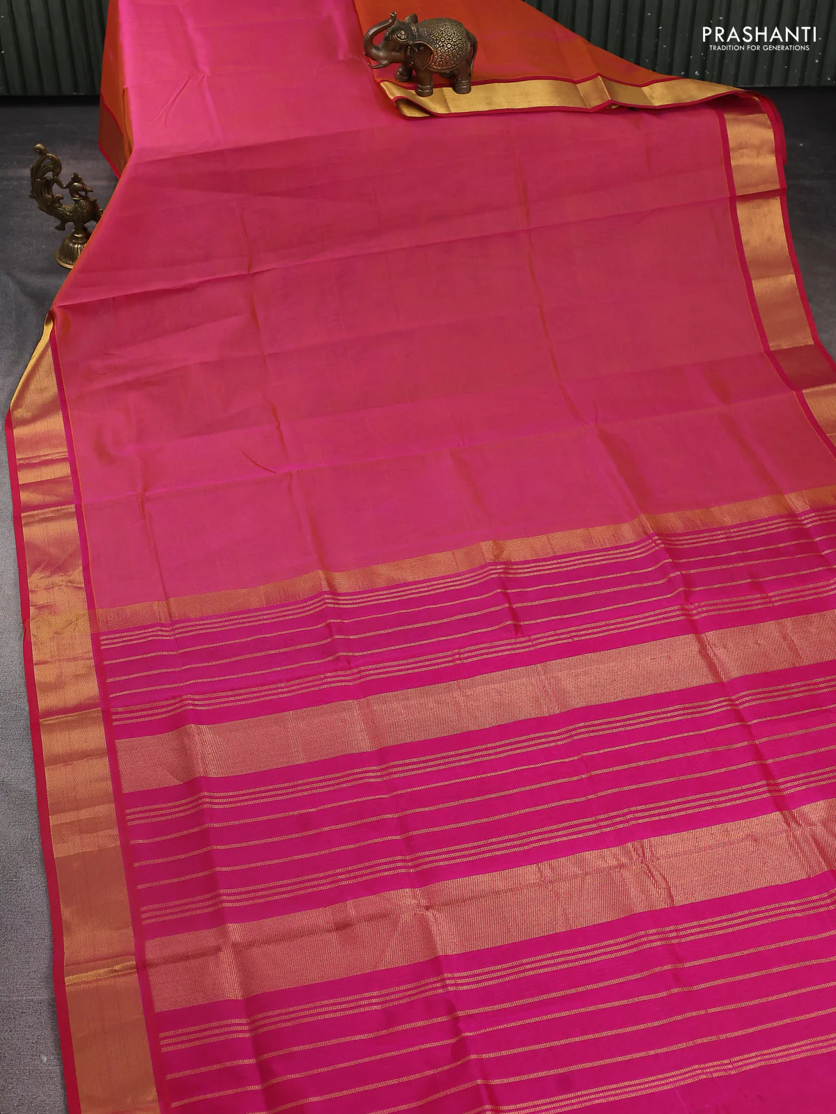 Silk Cotton saree dual shade of pinkish yellow and pink with plain body and zari woven border - Image 2