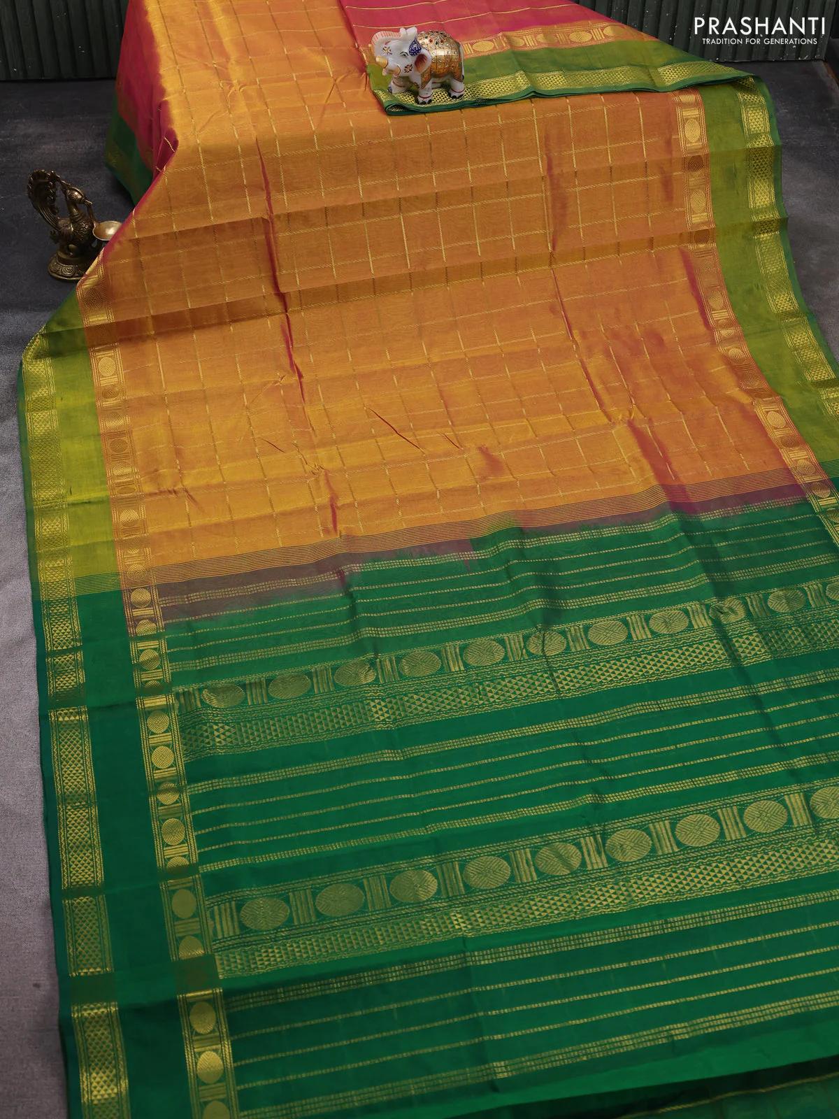 Silk cotton saree dual shade of yellowish pink and green with allover zari woven checked pattern and rettapet zari woven border - Image 2