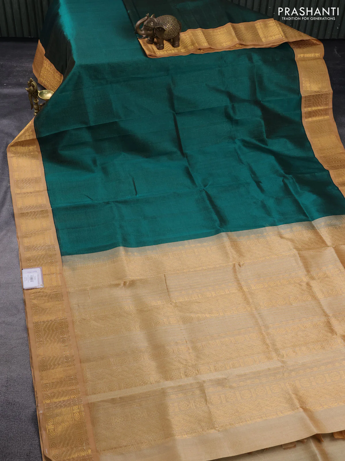 Silk cotton saree green and sandal with allover vairosi pattern and rich zari woven korvai border - Image 2