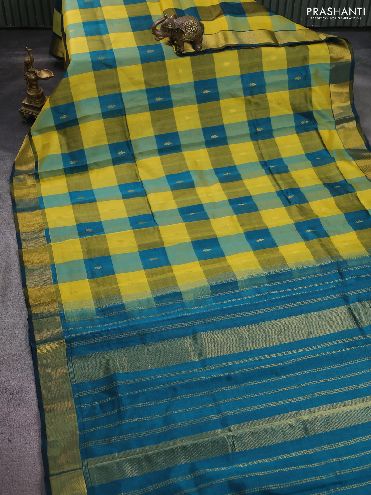 silk cotton saree light green and peacock green with allover paalum pazhamum checks pattern zari buttas and zari woven border - Image 2
