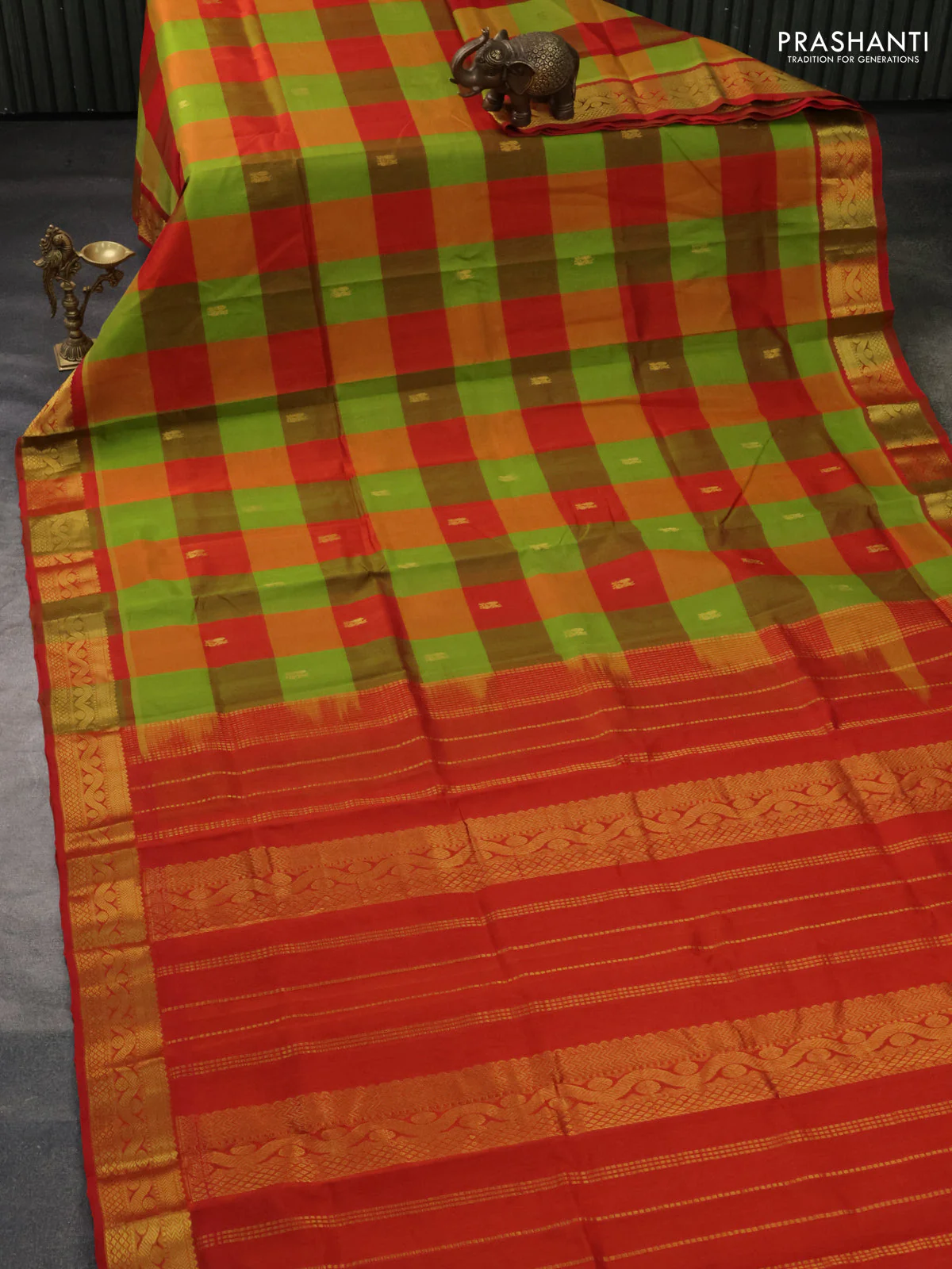 Silk cotton saree light green and red with allover paalum pazhamum checks & buttas and zari woven border - Image 2