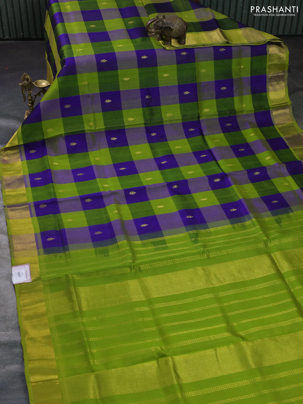 Silk cotton saree light green and violet with allover paalum pazhamum checks & buttas and zari woven border - Image 2