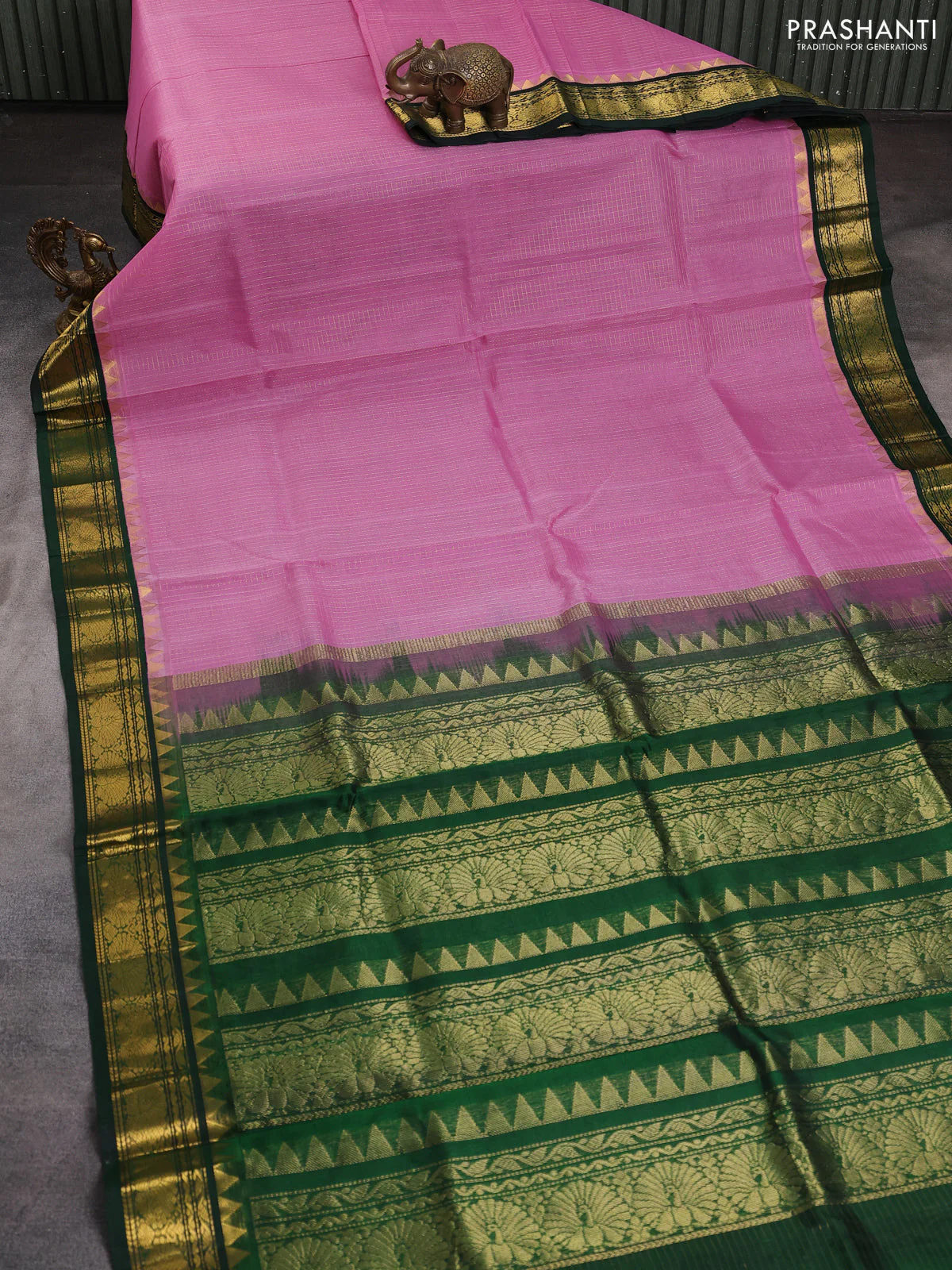 Silk cotton saree light pink and green with allover zari checked pattern and zari woven korvai border - Image 2