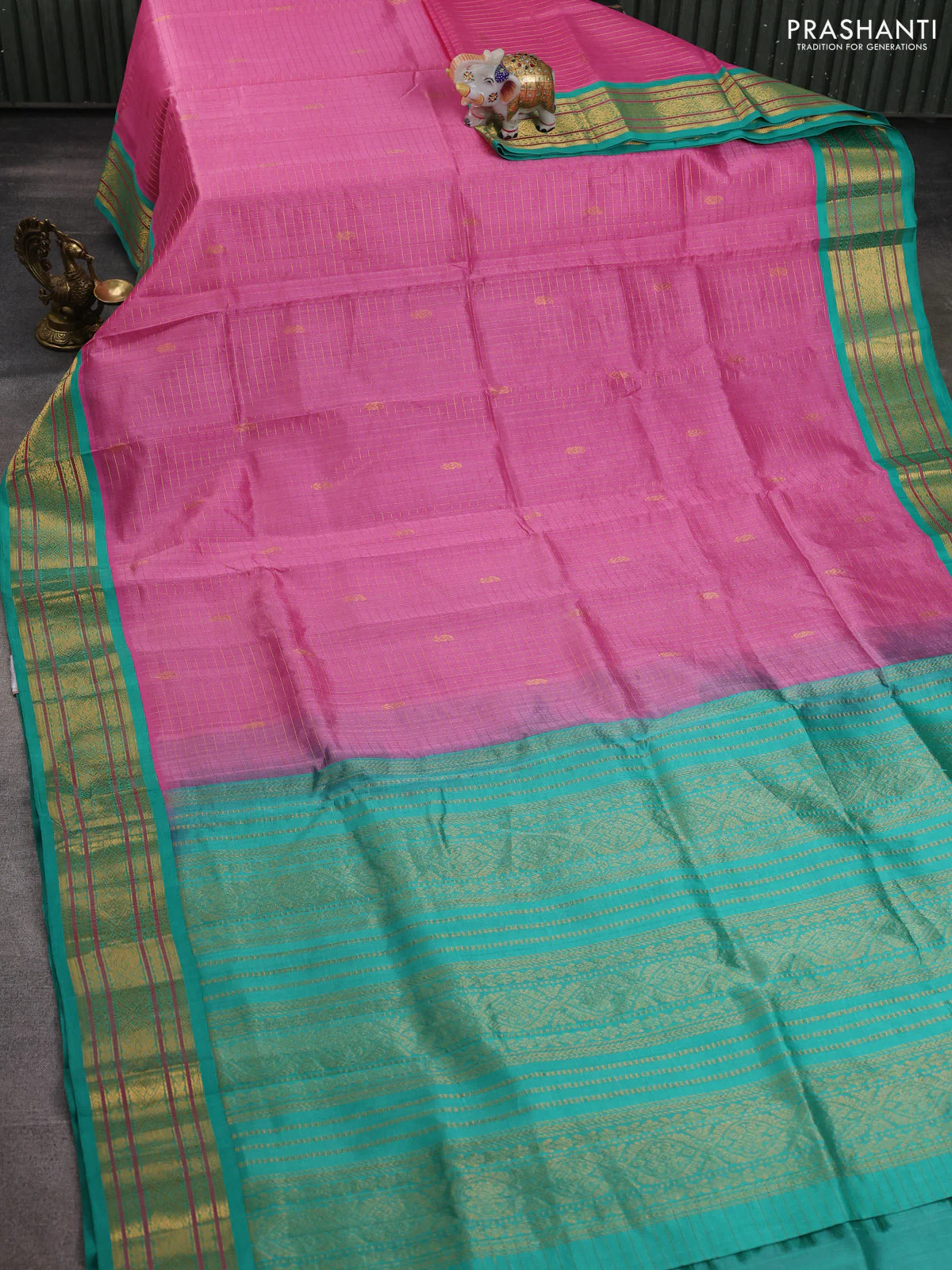 Silk cotton saree light pink and teal green with allover zari checks & buttas and zari woven korvai border - Image 2