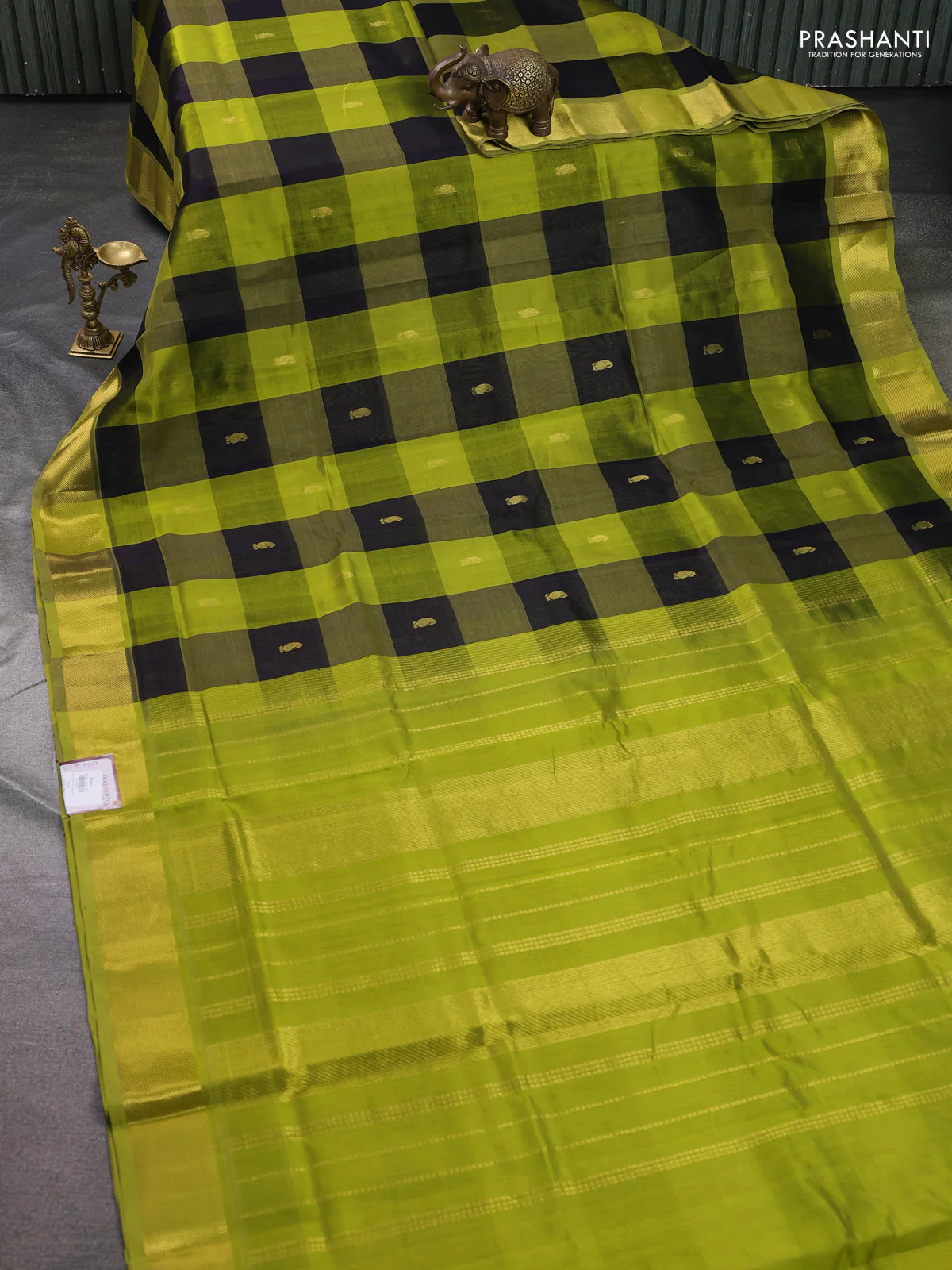 Silk cotton saree lime green and black with allover paalum pazhamum checks & buttas and zari woven border - Image 2
