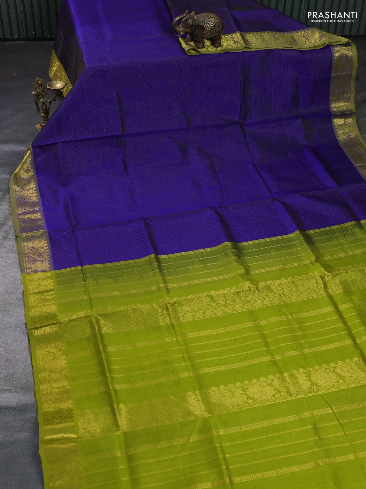 Silk cotton saree lime green and blue with allover vairosi pattern and annam zari woven border - Image 2