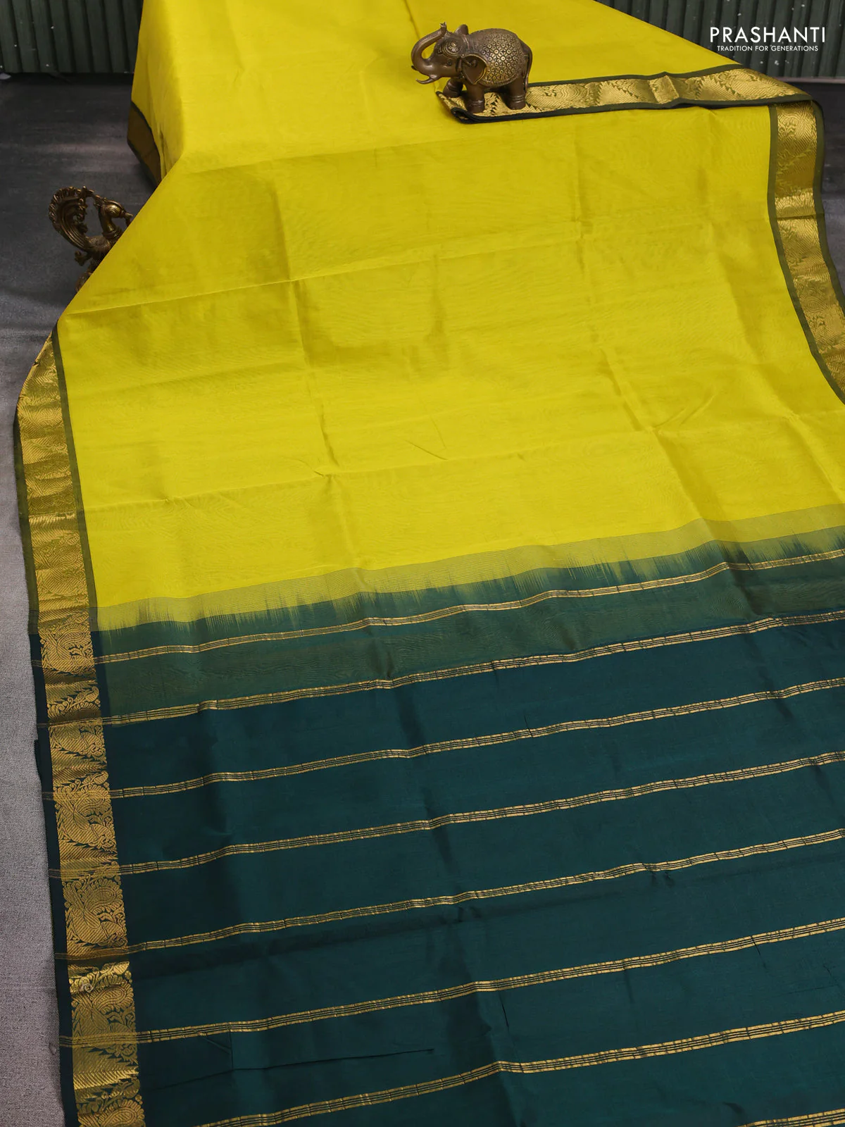 Silk cotton saree lime yellow and bottle green with plain body and annam & temple zari woven border - Image 2