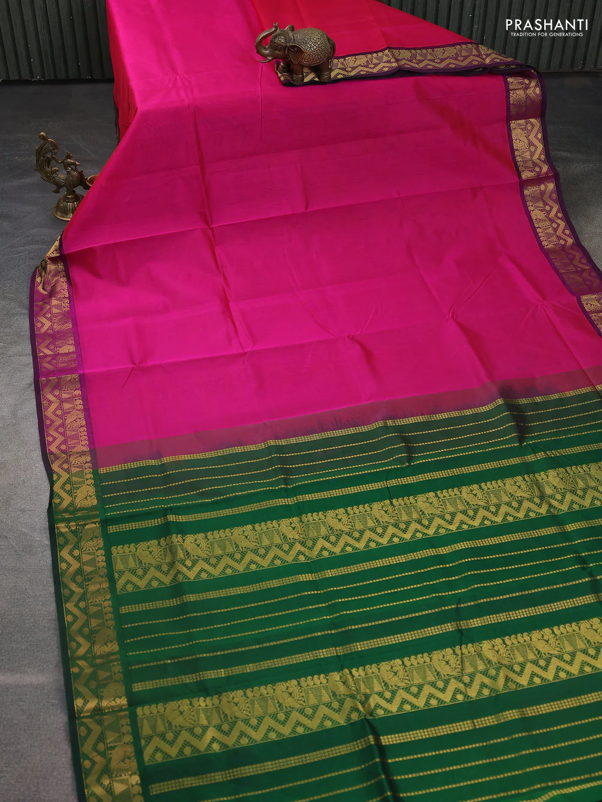 Silk cotton saree magenta pink and green with plain body and annam zari woven border - Image 2
