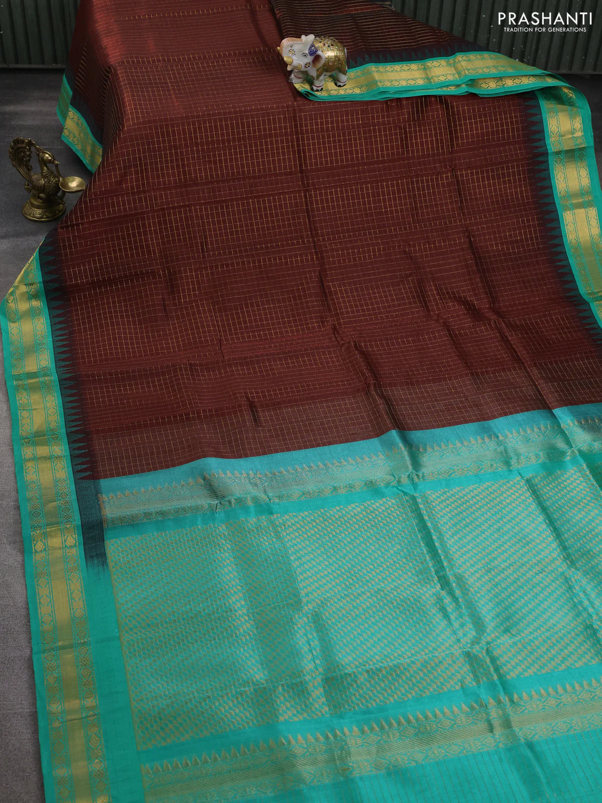 Silk cotton saree maroon and teal green shade with allover zari woven checked pattern and temple design zari woven korvai border - Image 2