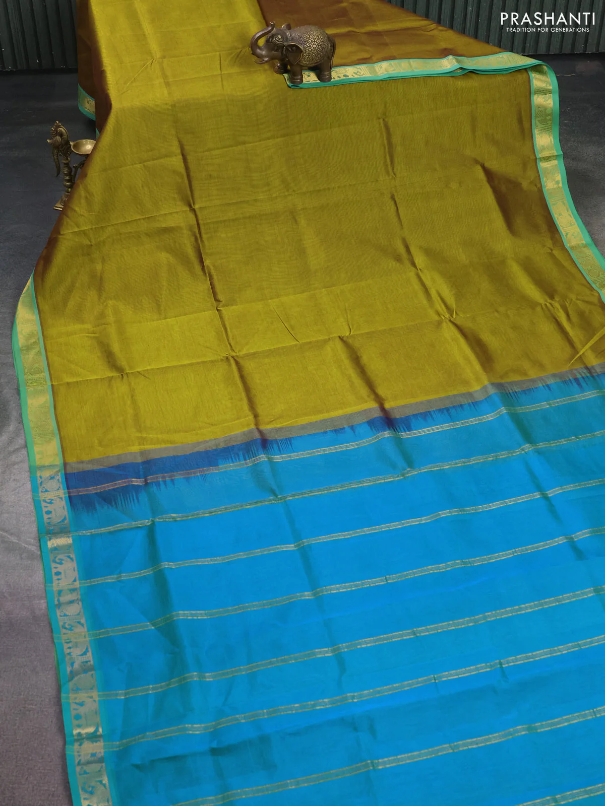 Silk cotton saree mehendi green and teal green with plain body and zari woven border - Image 2