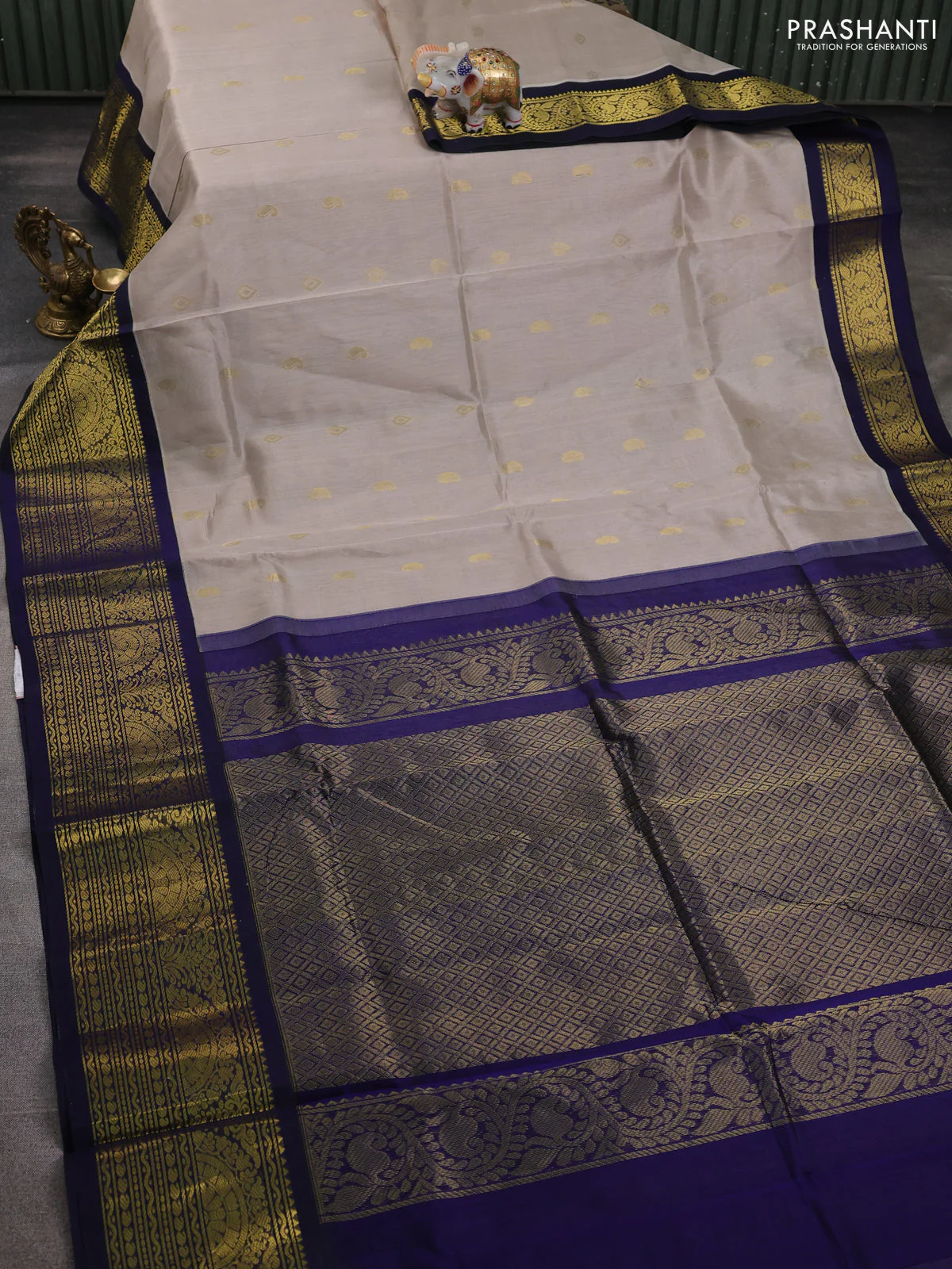 Silk cotton saree pastel grey and navy blue with paisley zari woven buttas and long zari woven korvai border - Image 2