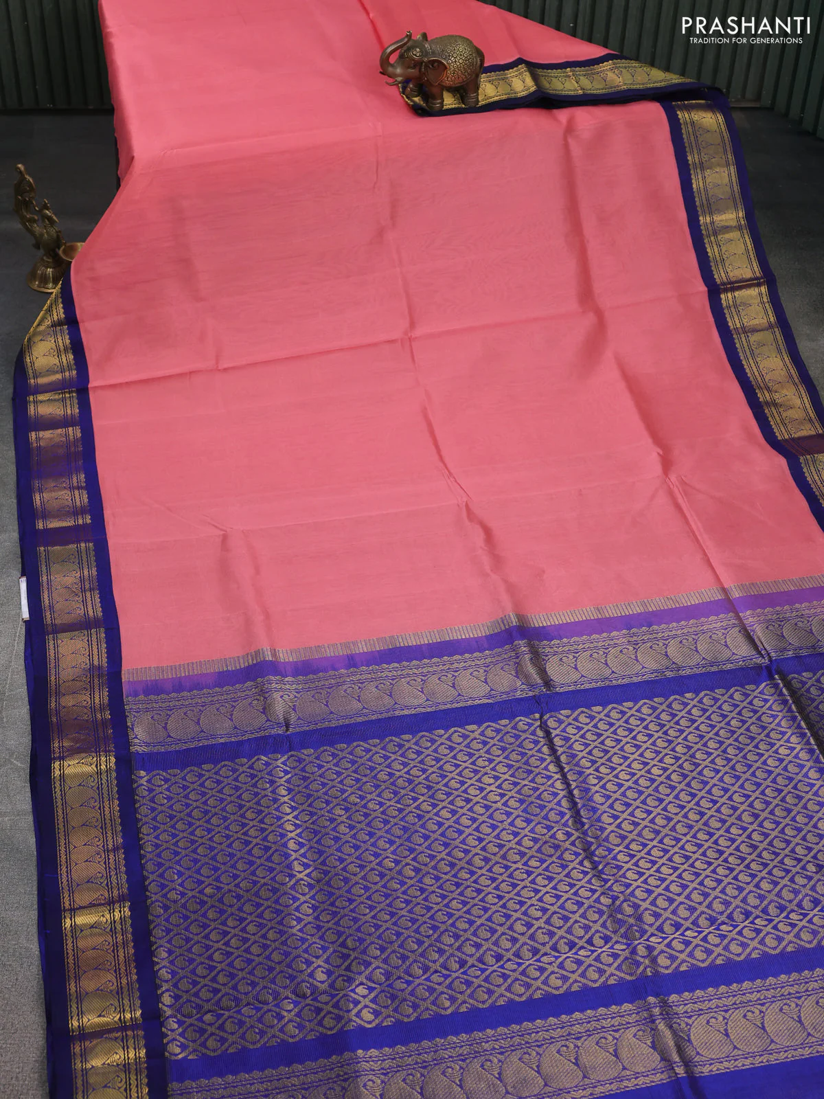 Silk cotton saree peach pink and blue with allover vairaosi pattern and zari woven korvai border - Image 2