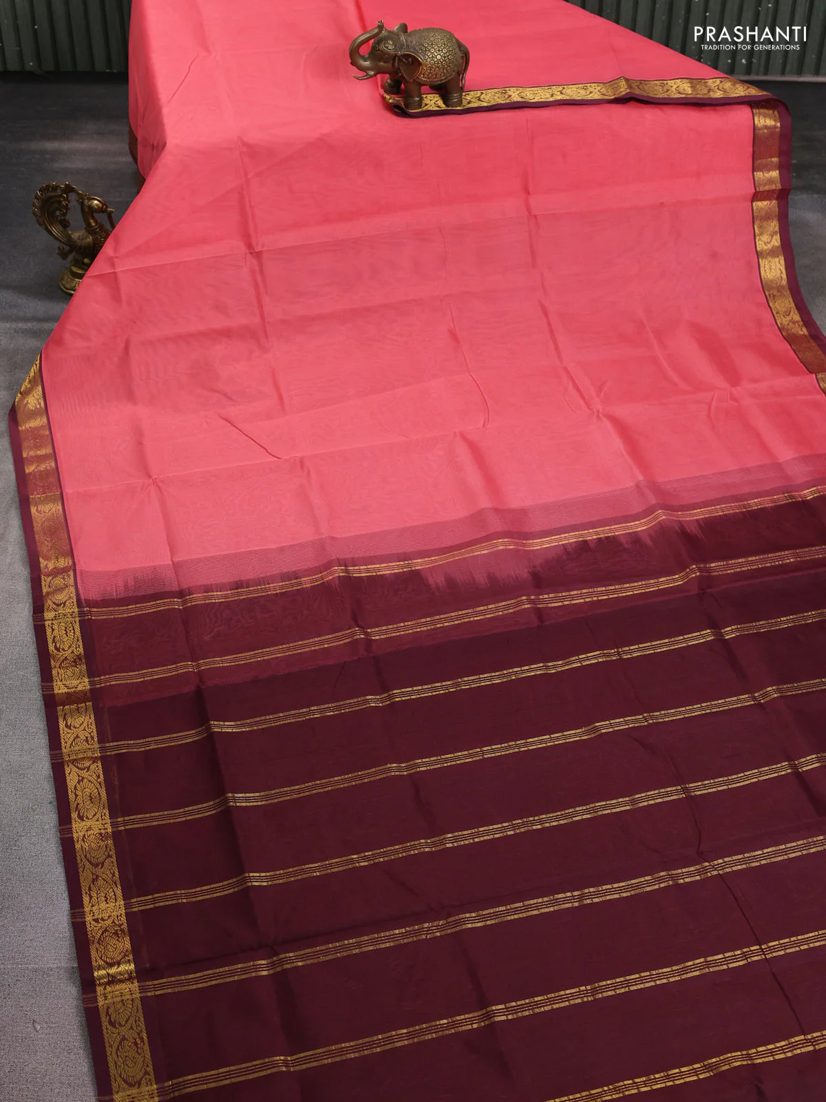 Silk cotton saree peach pink and deep maroon with plain body and zari woven border - Image 2