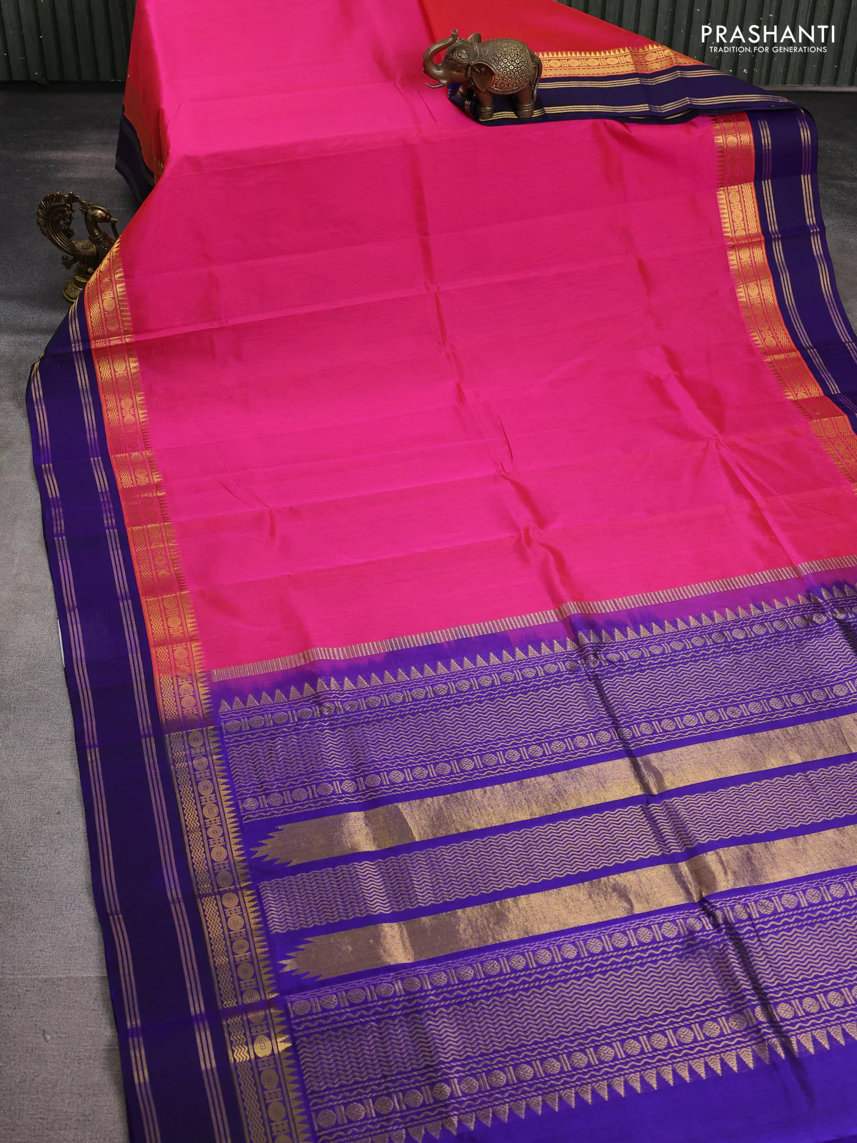Silk cotton saree pink and blue with plain body and zari woven korvai border - Image 2