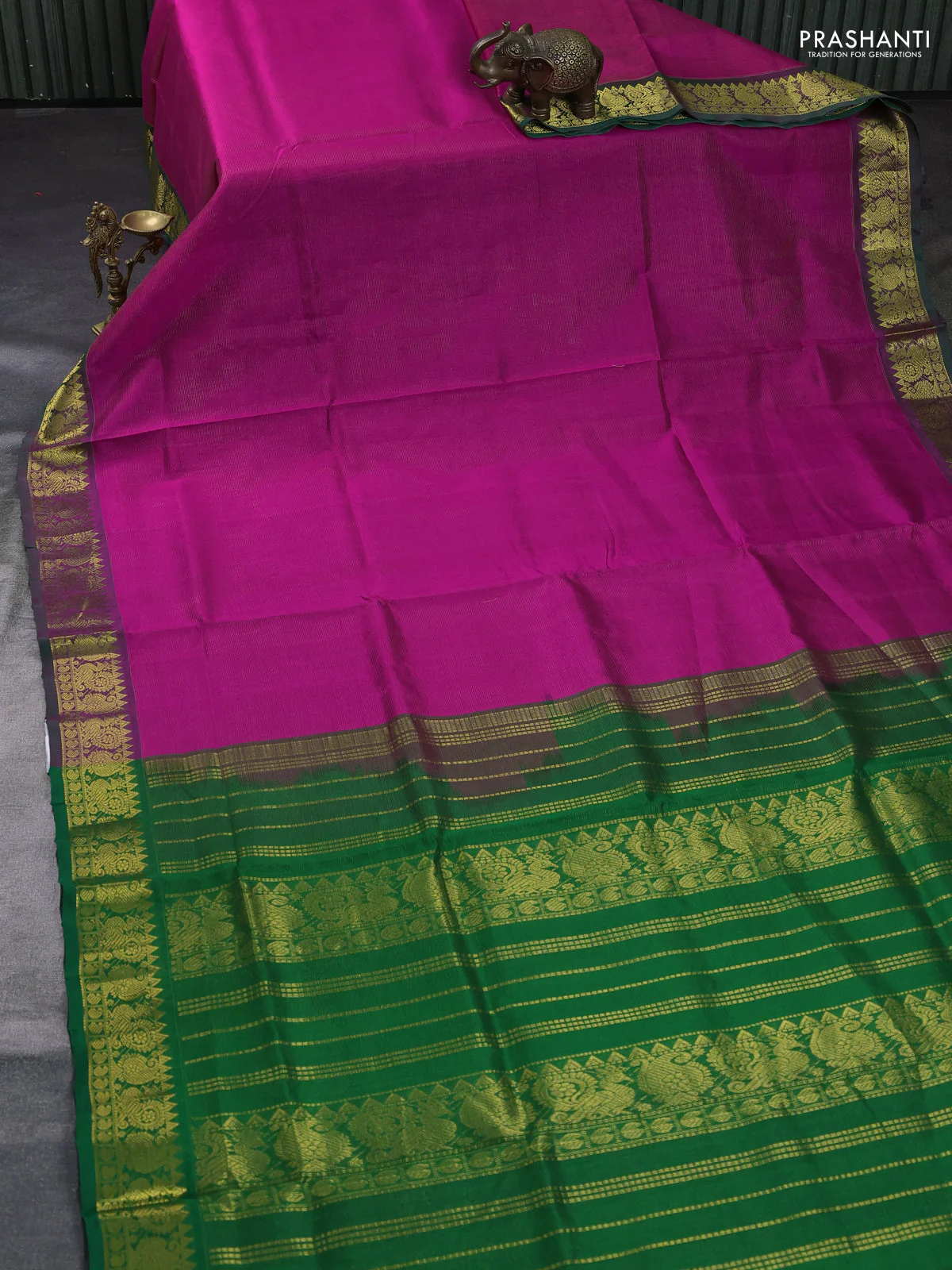 Silk cotton saree pink and green with allover vairosi pattern and annam zari woven border - Image 2