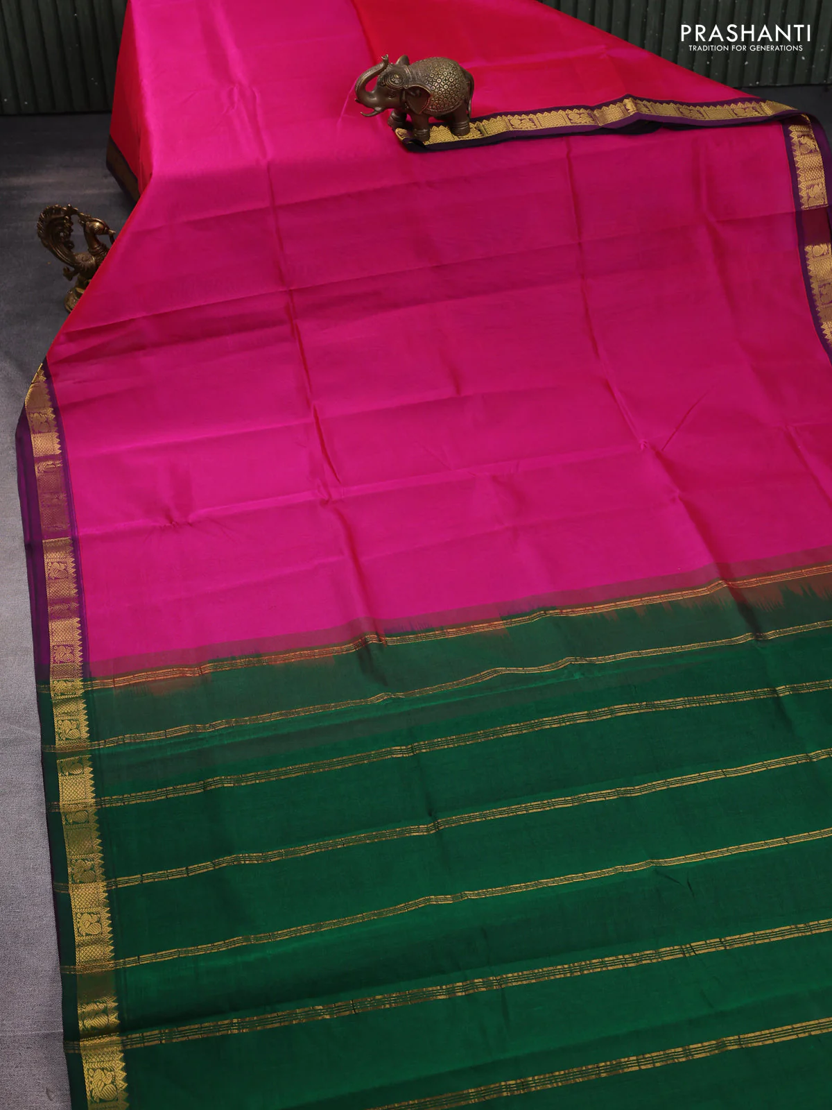 Silk cotton saree pink and green with plain body and zari woven border - Image 2