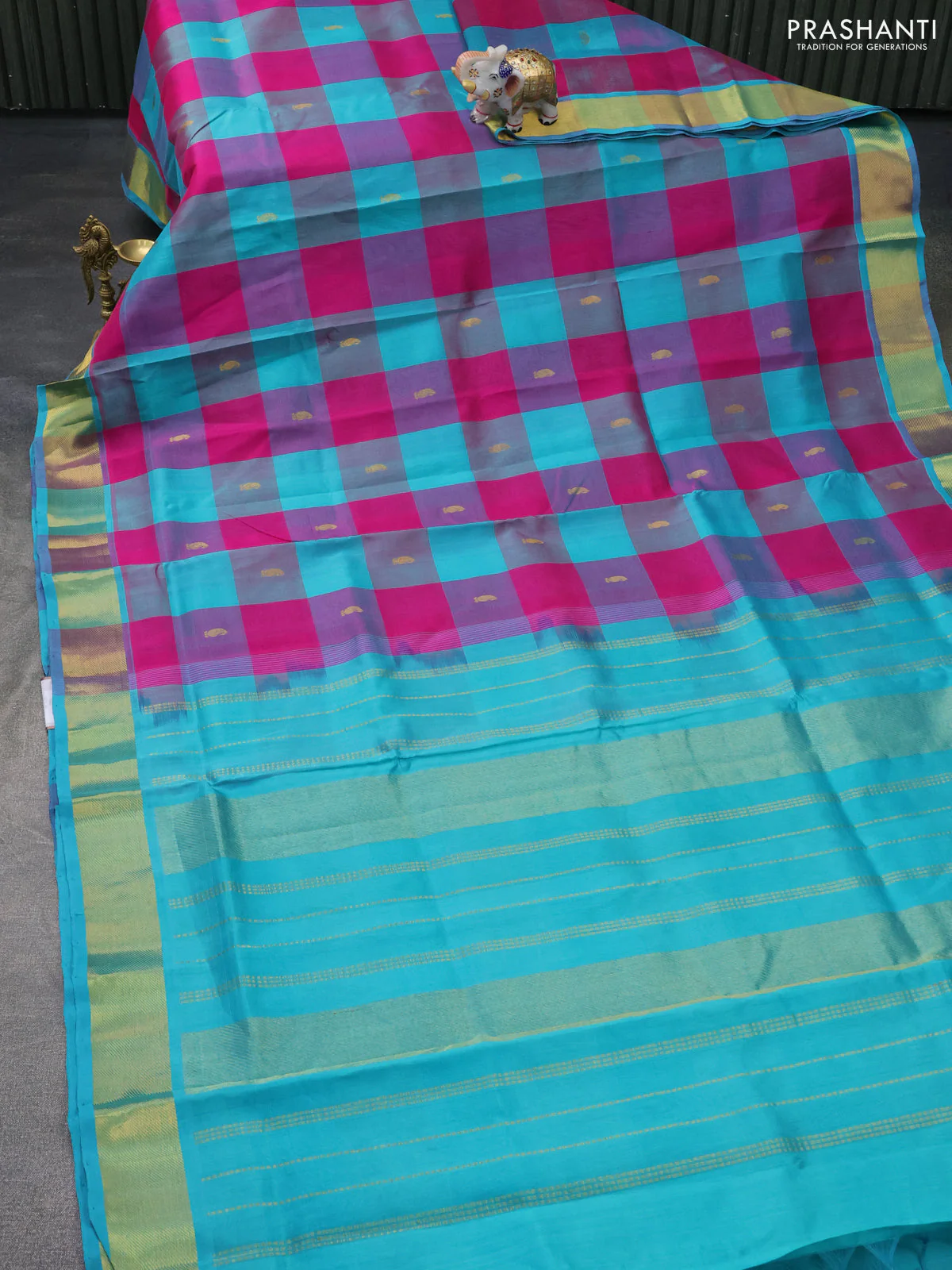 Silk cotton saree pink and teal blue with allover paalum pazhamum checks & buttas and zari woven border - Image 2