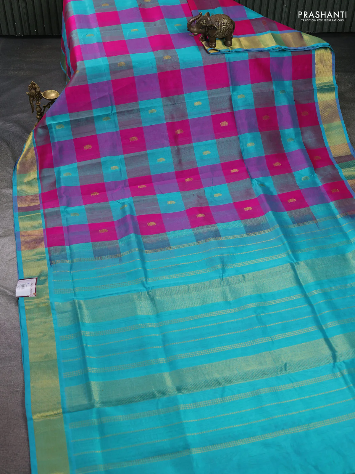 Silk cotton saree pink and teal green with allover paalum pazhamum checks & buttas and zari woven border - Image 2