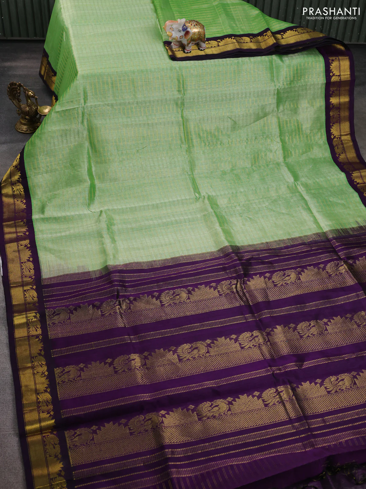 Silk cotton saree pista green and deep purple with allover zari woven checked pattern and zari woven korvai border - Image 2