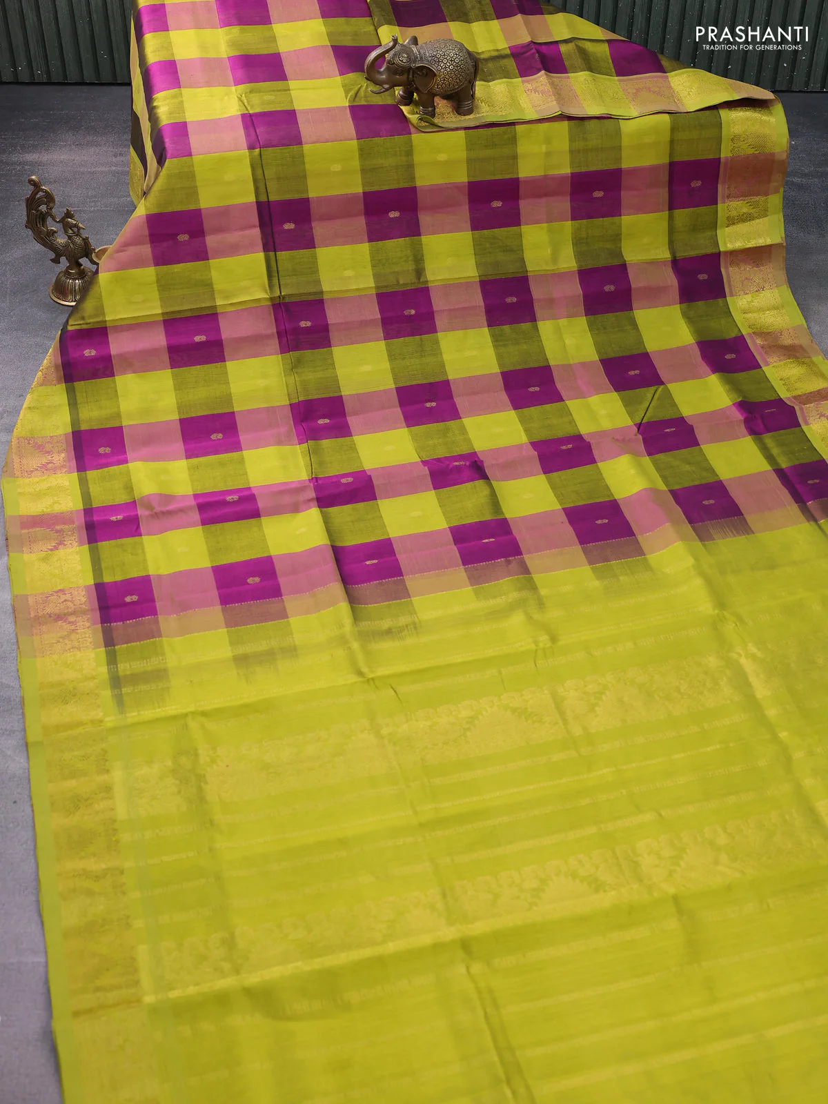 Silk cotton saree purple and light green with allover paalum pazhamum checks & buttas and zari woven border - Image 2
