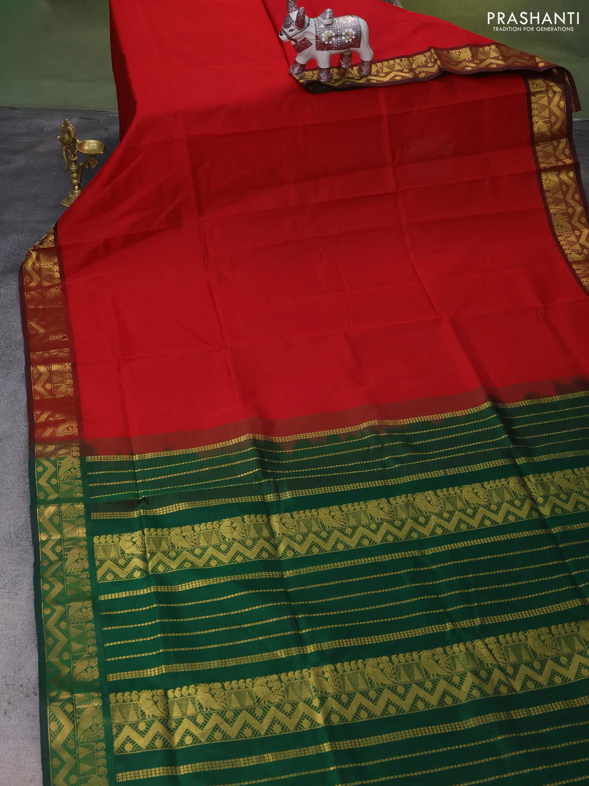 Silk Cotton saree red and green with plain body and zari woven border - Image 2