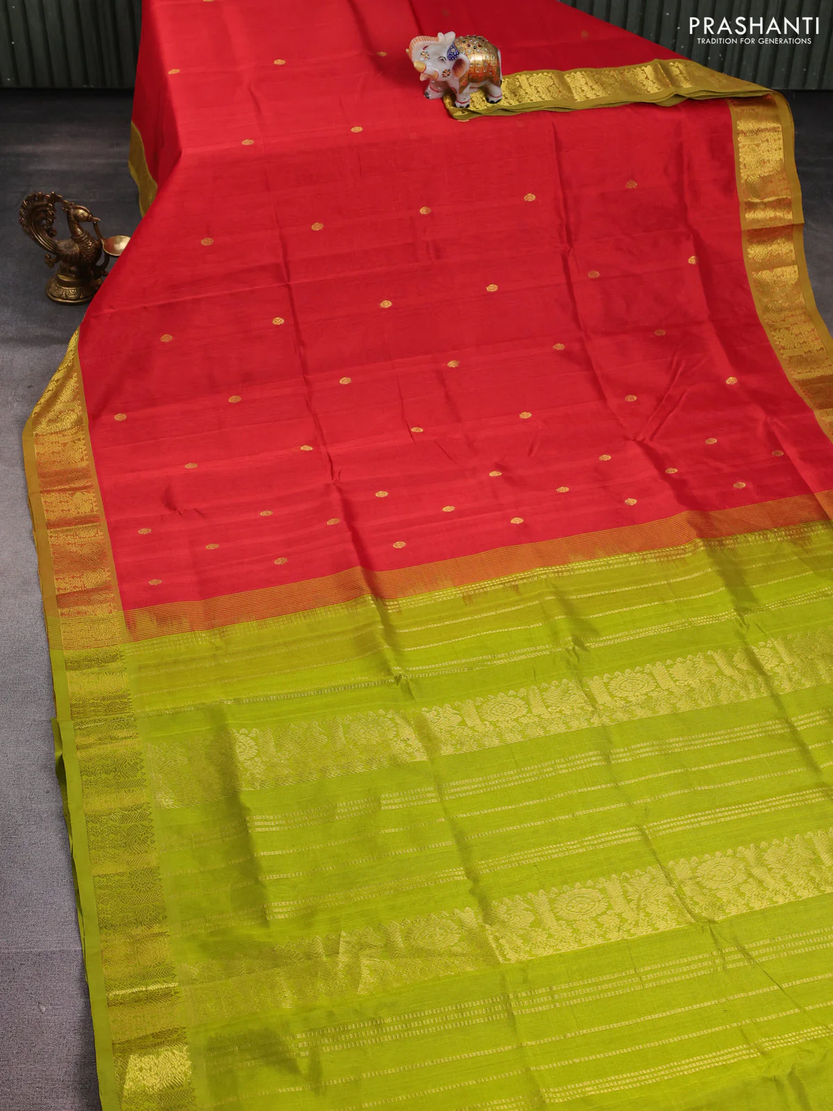 Silk cotton saree red and light green with zari woven buttas and annam zari woven border - Image 2