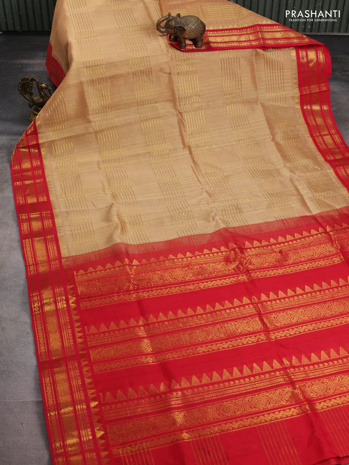 Silk cotton saree sandal and red with zari checked pattern and zari woven korvai border - Image 2