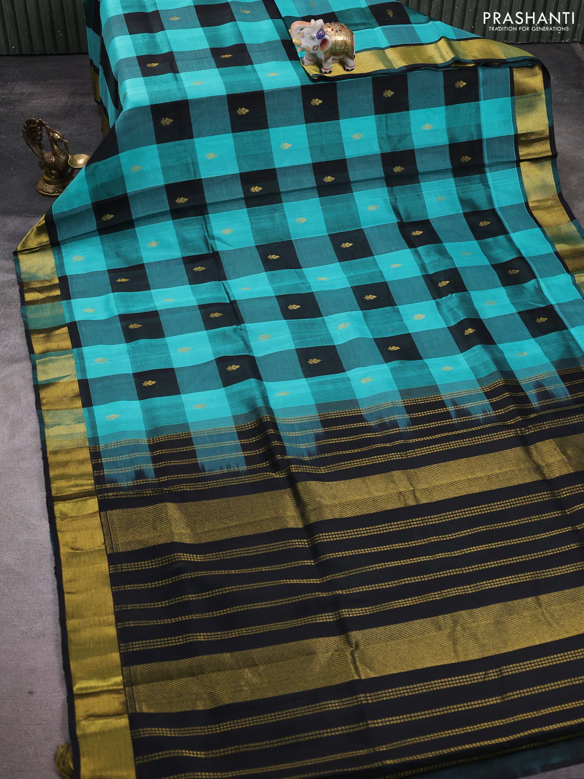 Silk cotton saree teal green and black with allover paalum pazhamum checks & buttas and zari woven border - Image 2