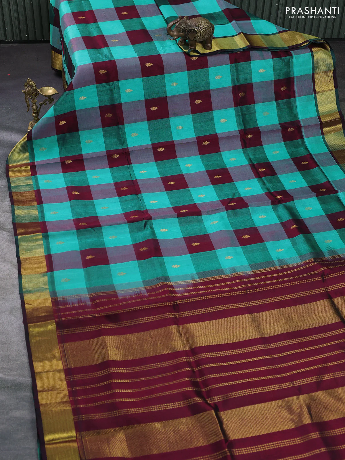 Silk cotton saree teal green and deep maroon with allover paalum pazhamum checks & buttas and zari woven border - Image 2