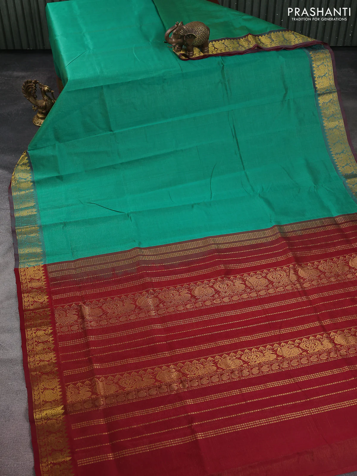 Silk cotton saree teal green and maroon with allover vairaosi pattern and zari woven border - Image 2