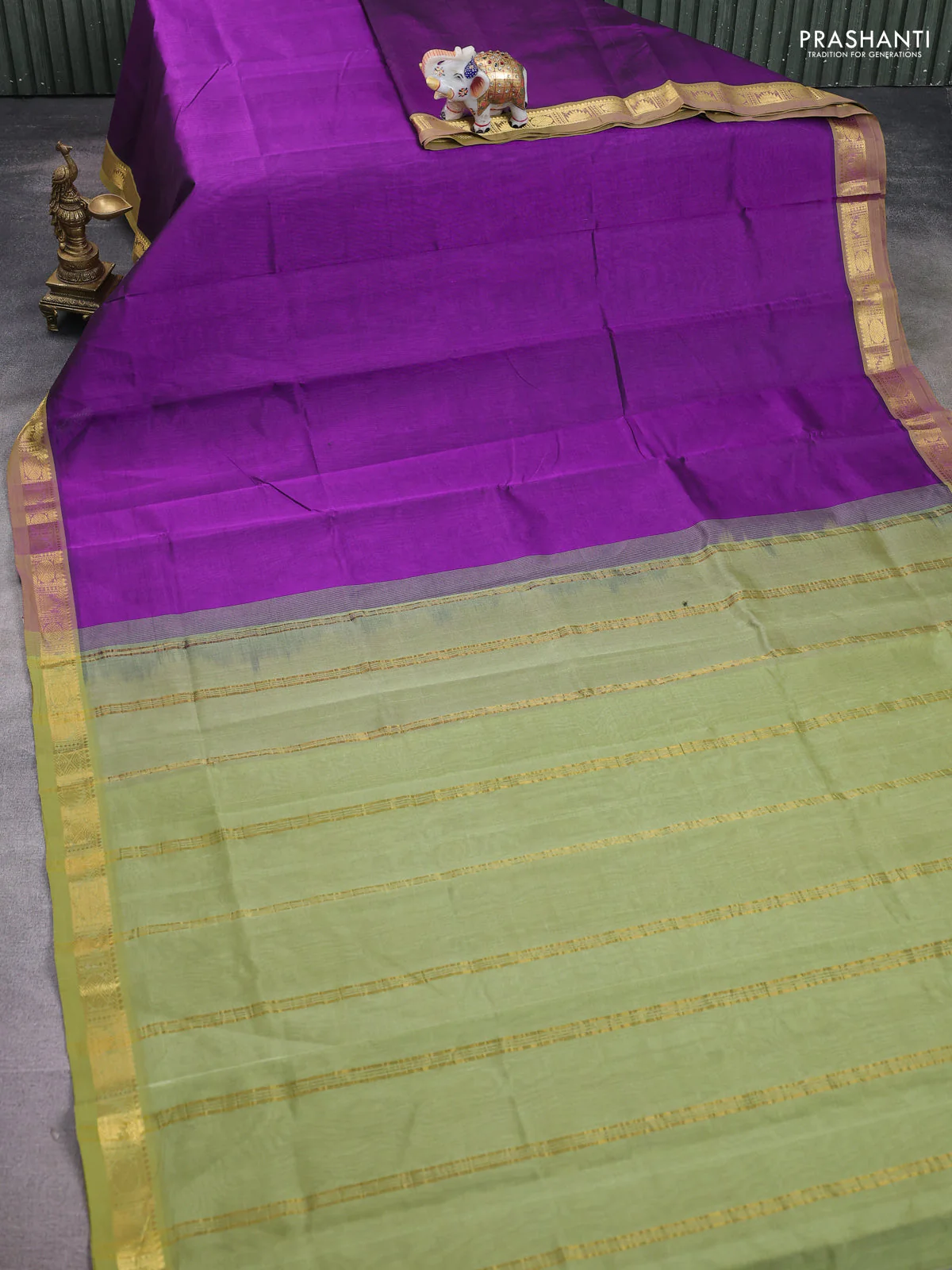 Silk cotton saree violet and pastel green with plain body and temple & rudraksha zari woven border - Image 2
