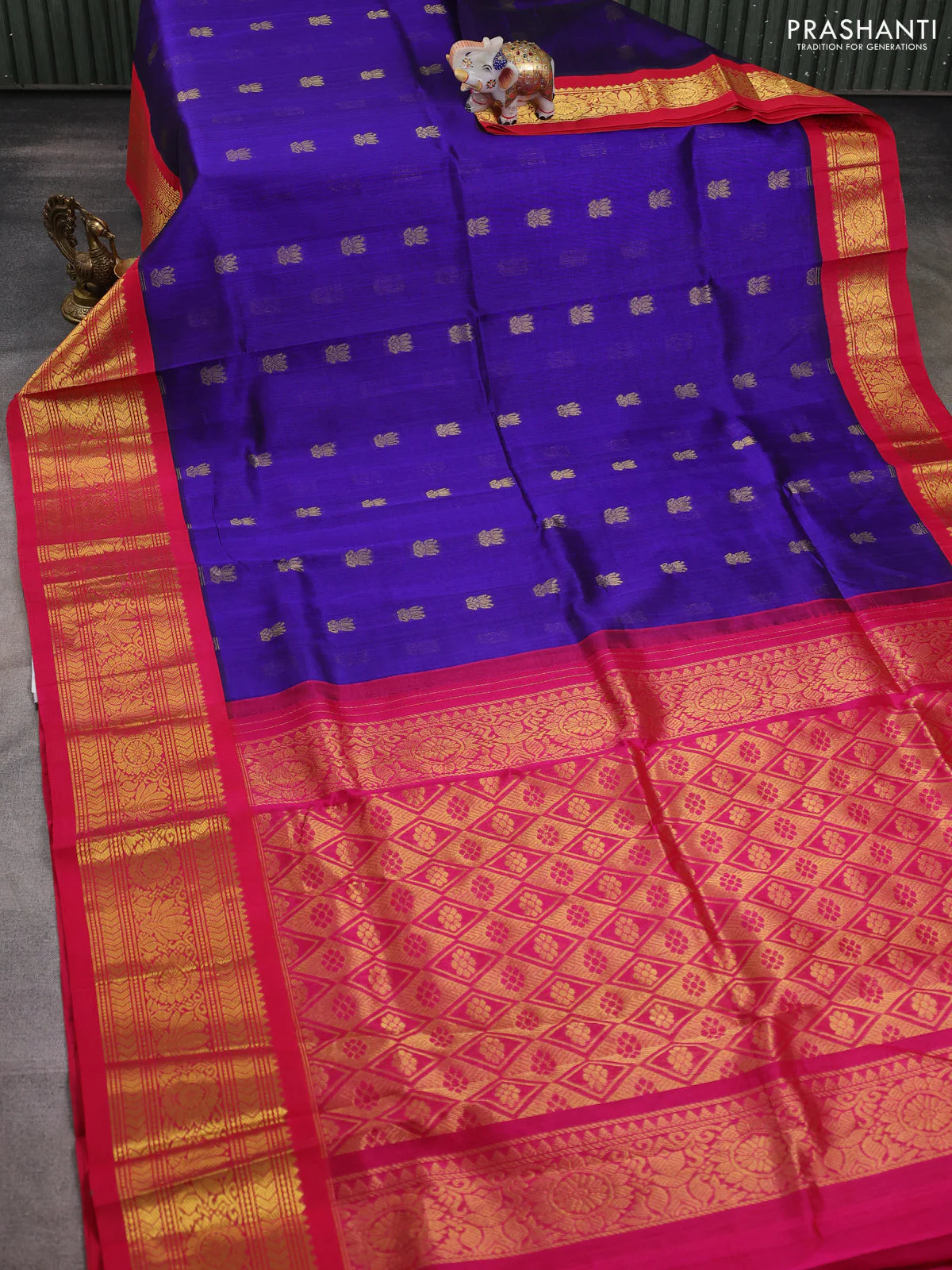 Silk cotton saree violet and pink with zari woven buttas and long zari woven korvai border - Image 2