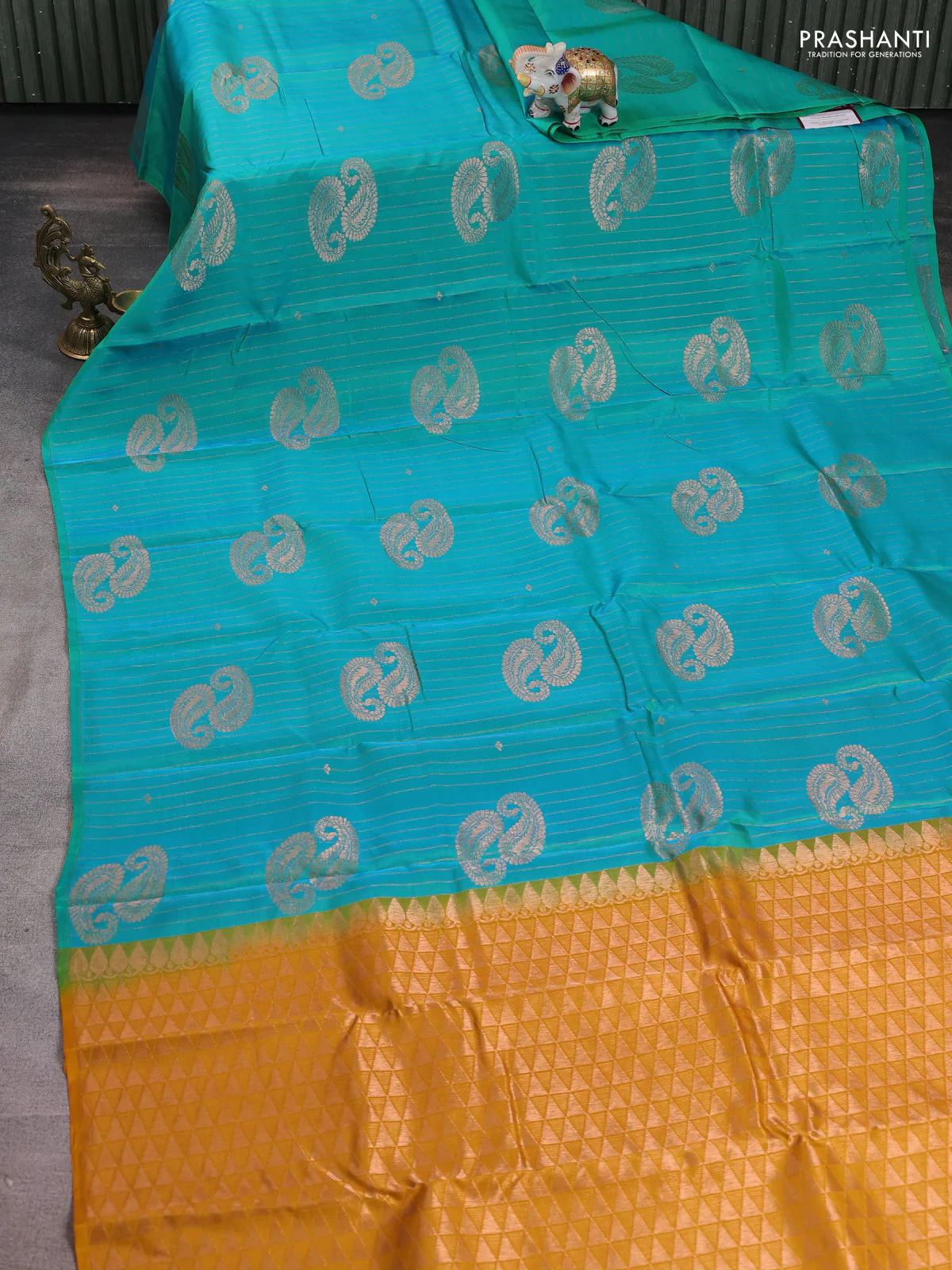 Teal Green-Mustard Yellow Kanchipuram silk saree with matching Neck piece - Image 2