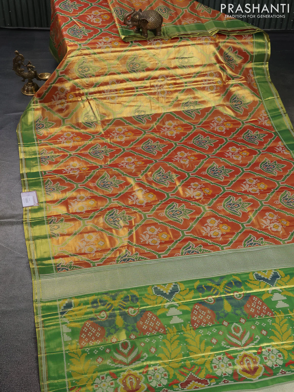 Tissue paithani saree dual shade of reddish gold and green with allover ikat thread weaves and rettapet border - Image 2