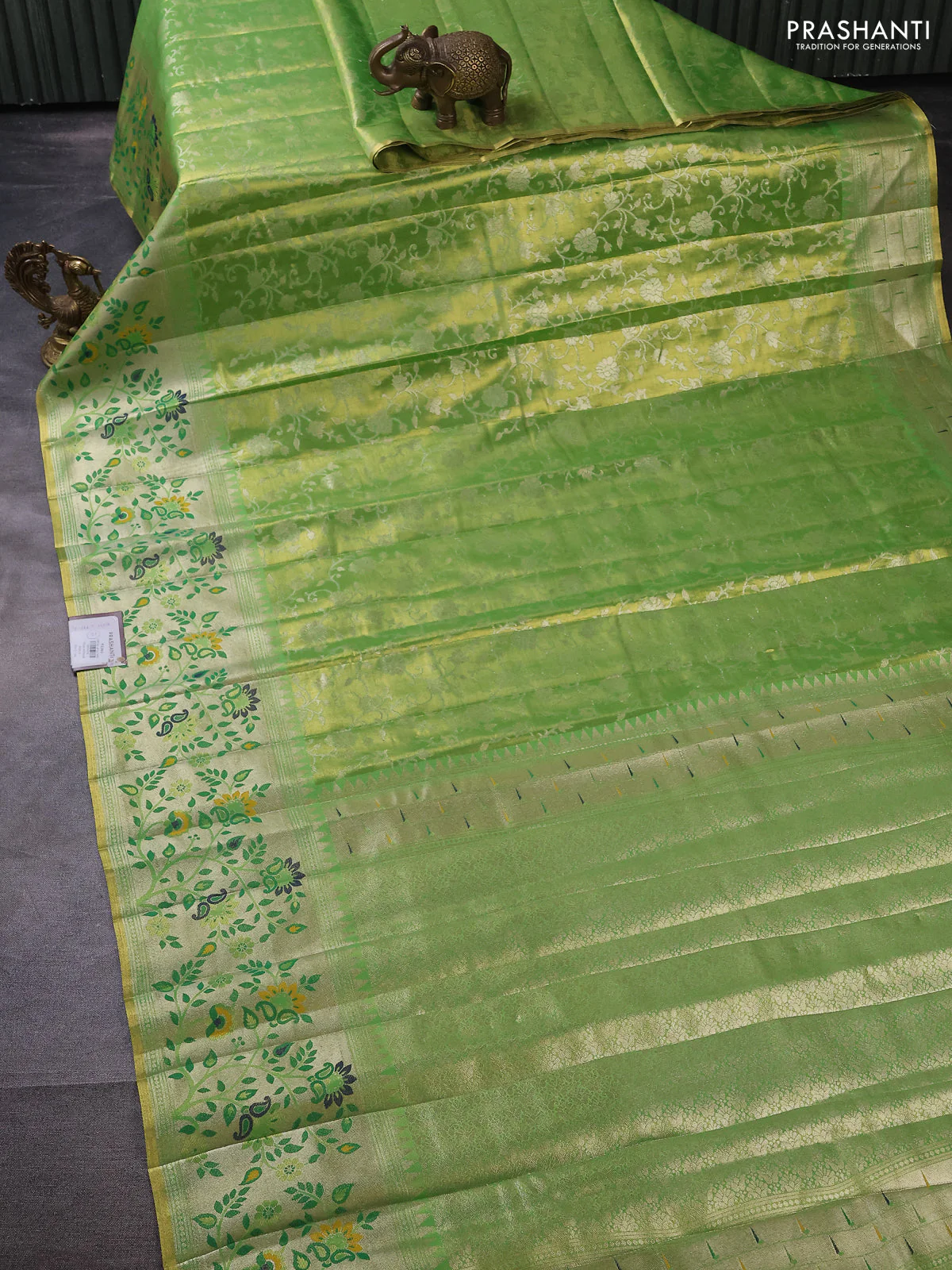 Tissue paithani silk saree dual shade of green with allover zari weaves and rich paithani border - Image 2