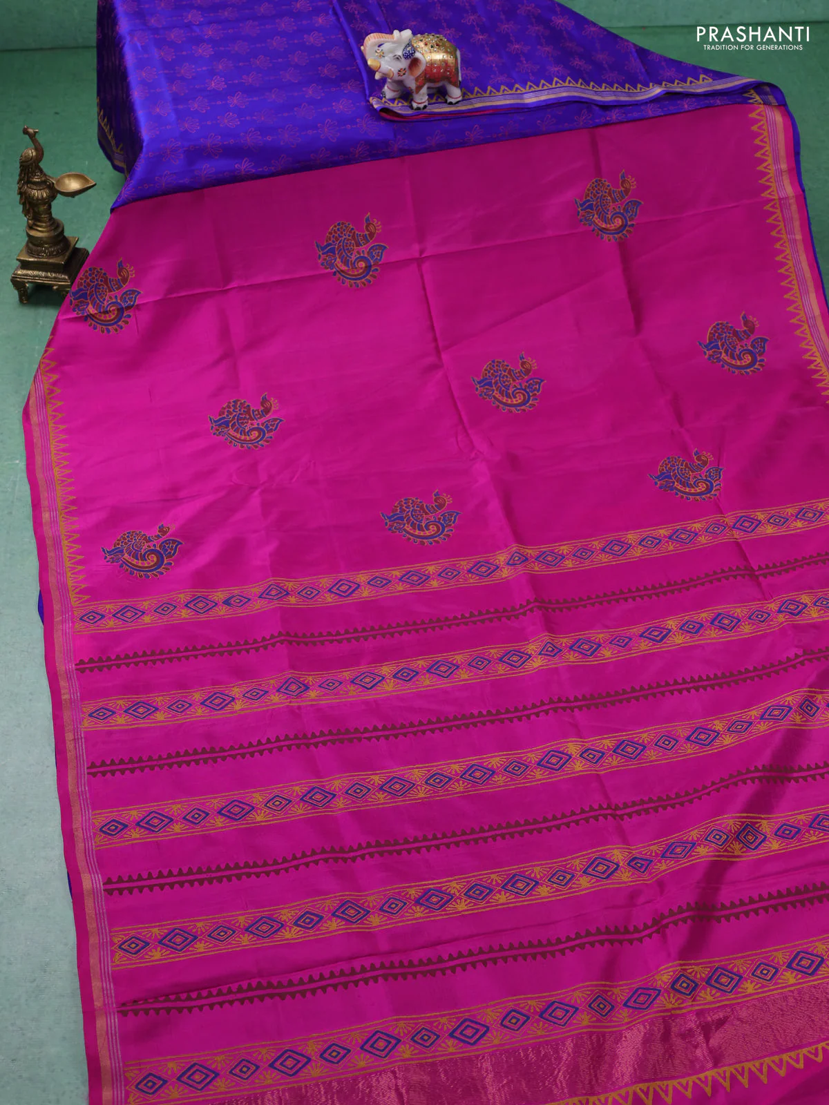 Uppada block printed partly silk saree pink and blue with annam butta prints and zari woven border - Image 2