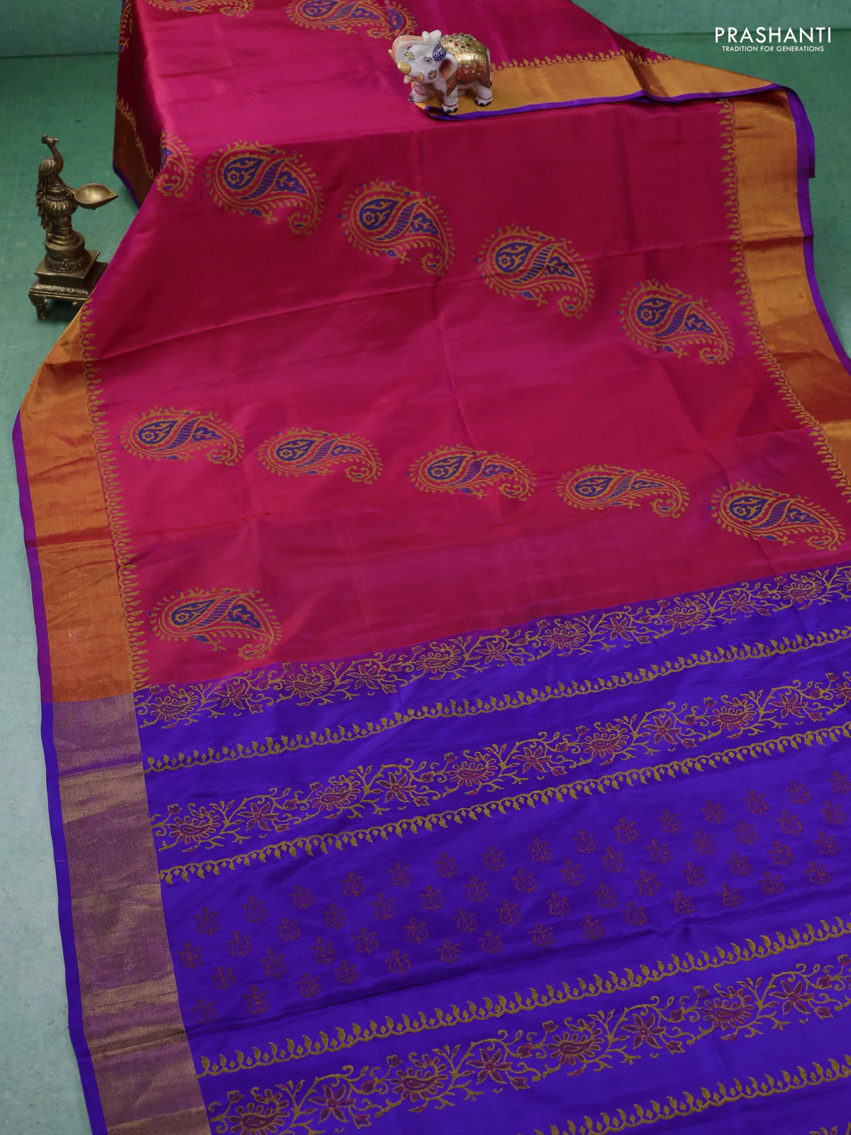 Uppada block printed silk saree pink and blue with paisly prints and zari woven border - Image 2