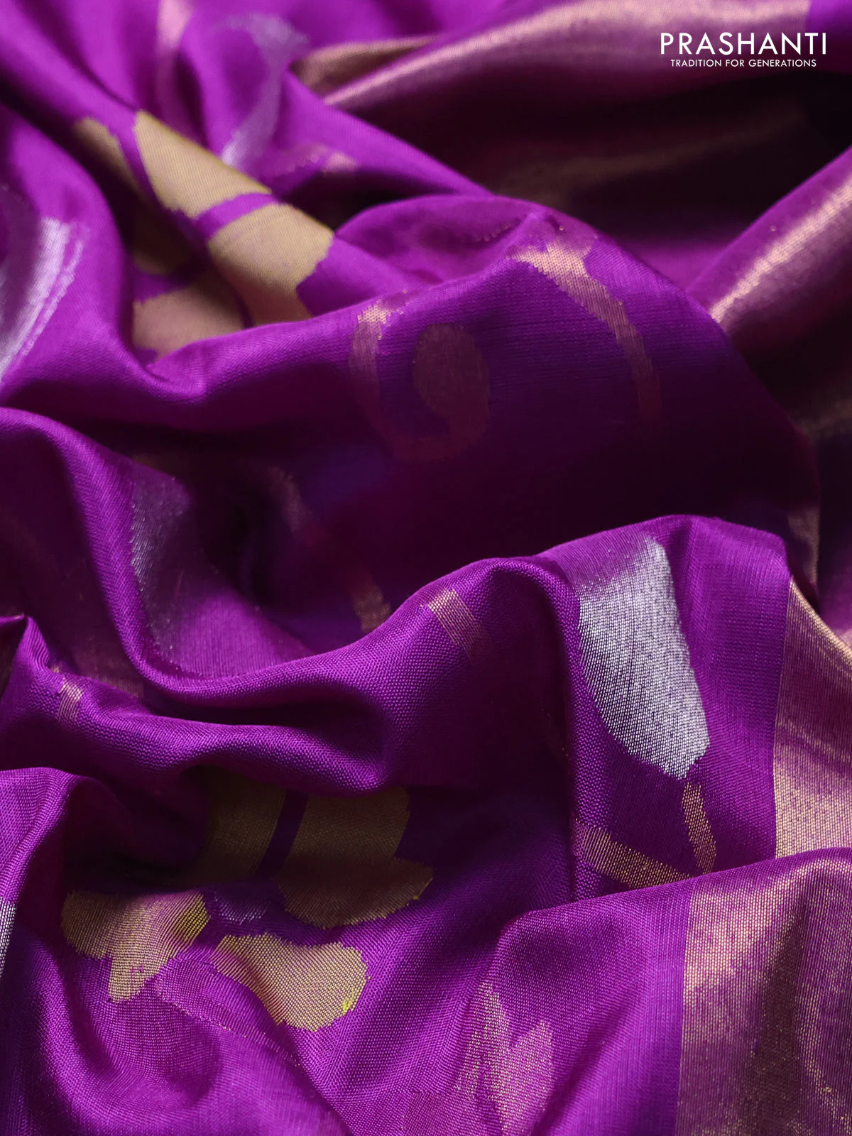 Uppada jamdhani silk saree purple and red with allover floral jamdhani weaves and zari woven border - Image 3