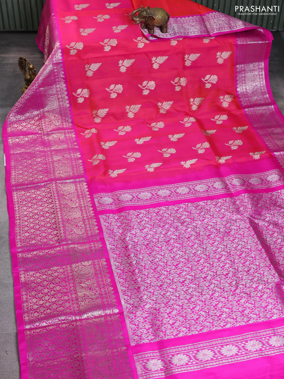Venkatagiri silk saree dual shade of pinkish orange and pink with silver zari woven buttas and long silver zari woven border - Image 2