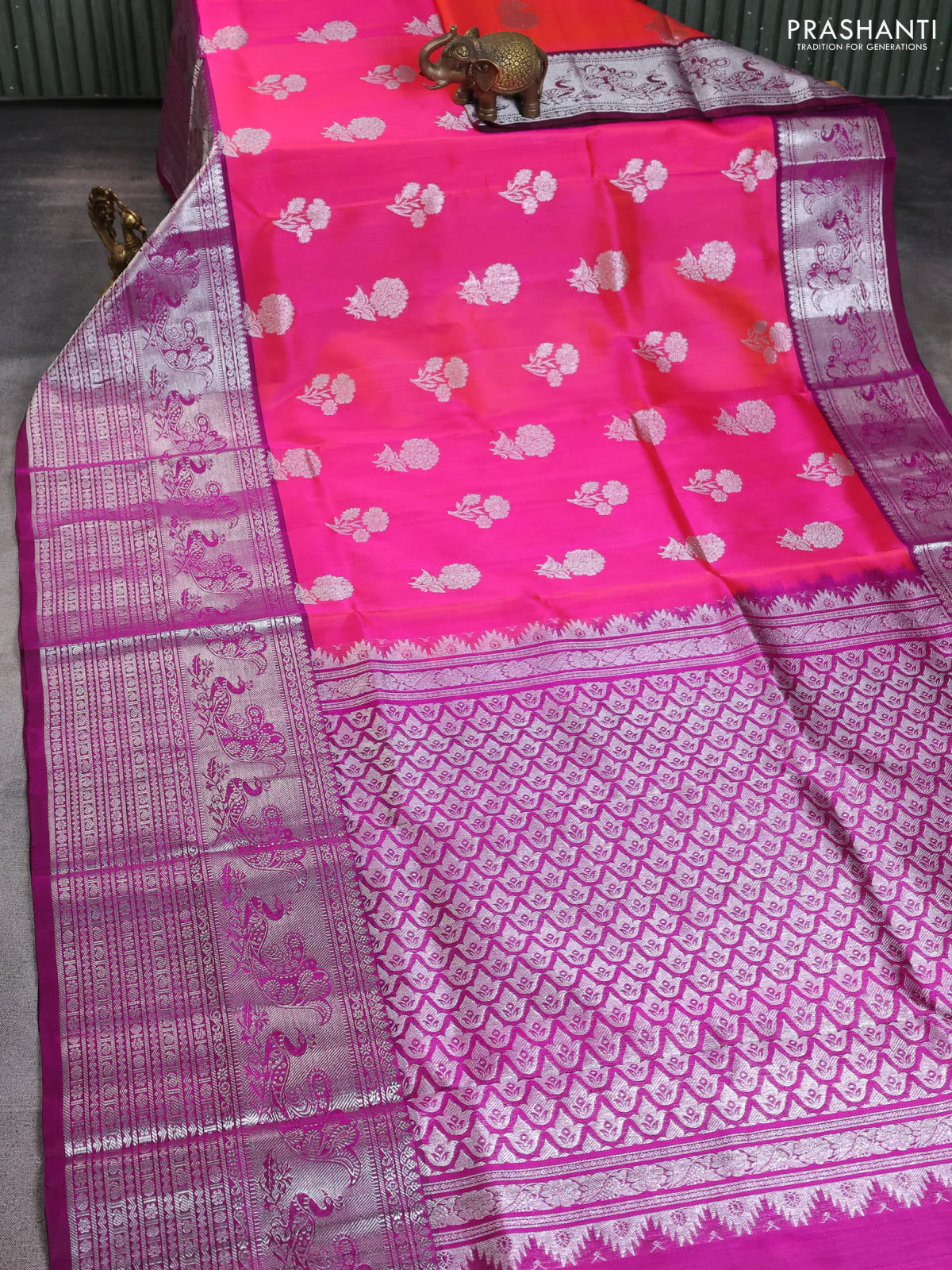 Venkatagiri silk saree dual shade of pinkish orange and purple with silver zari woven buttas and long silver zari woven border - Image 2