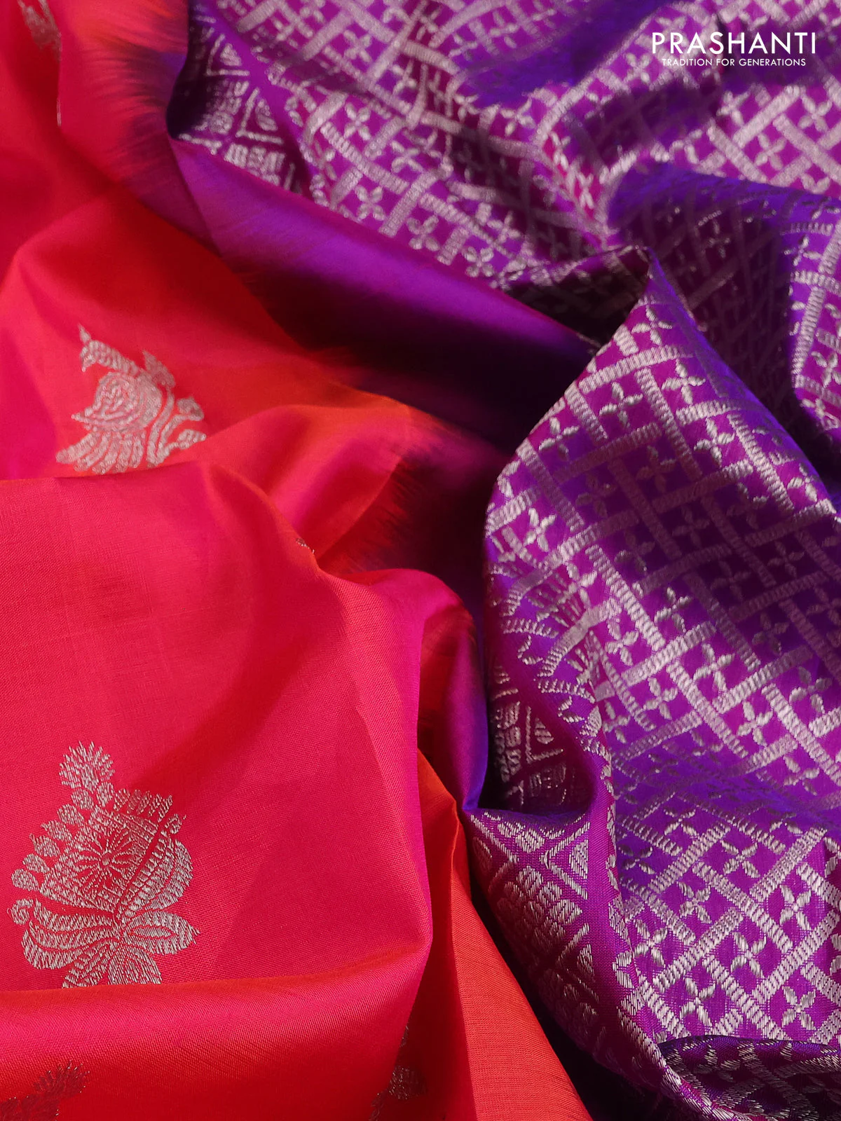 Venkatagiri silk saree dual shade of pinkish orange and purple with silver zari woven buttas and rich silver zari woven border - Image 3
