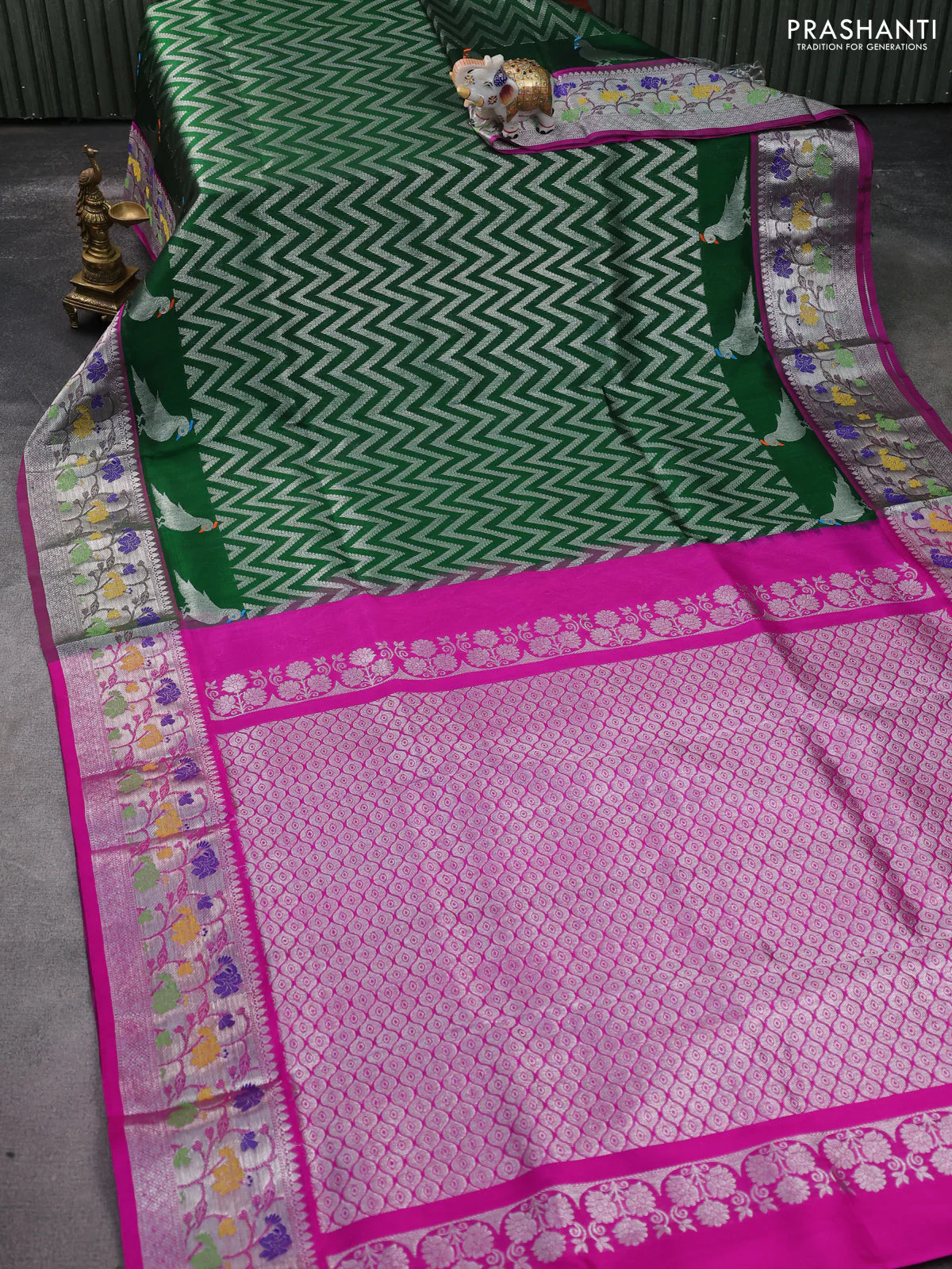 Venkatagiri silk saree green and magenta pink with allover zig zag silver zari weaves and silver zari woven paithani border - Image 2
