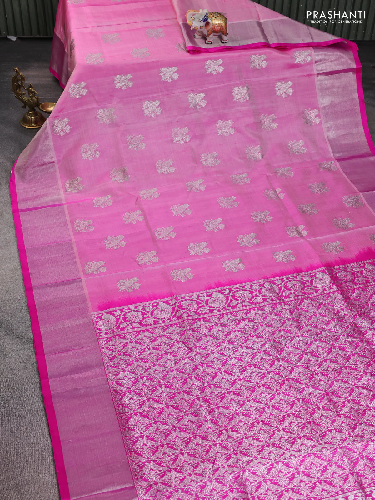 Venkatagiri silk saree light pink and pink with silver zari woven buttas and silver zari woven border - Image 2